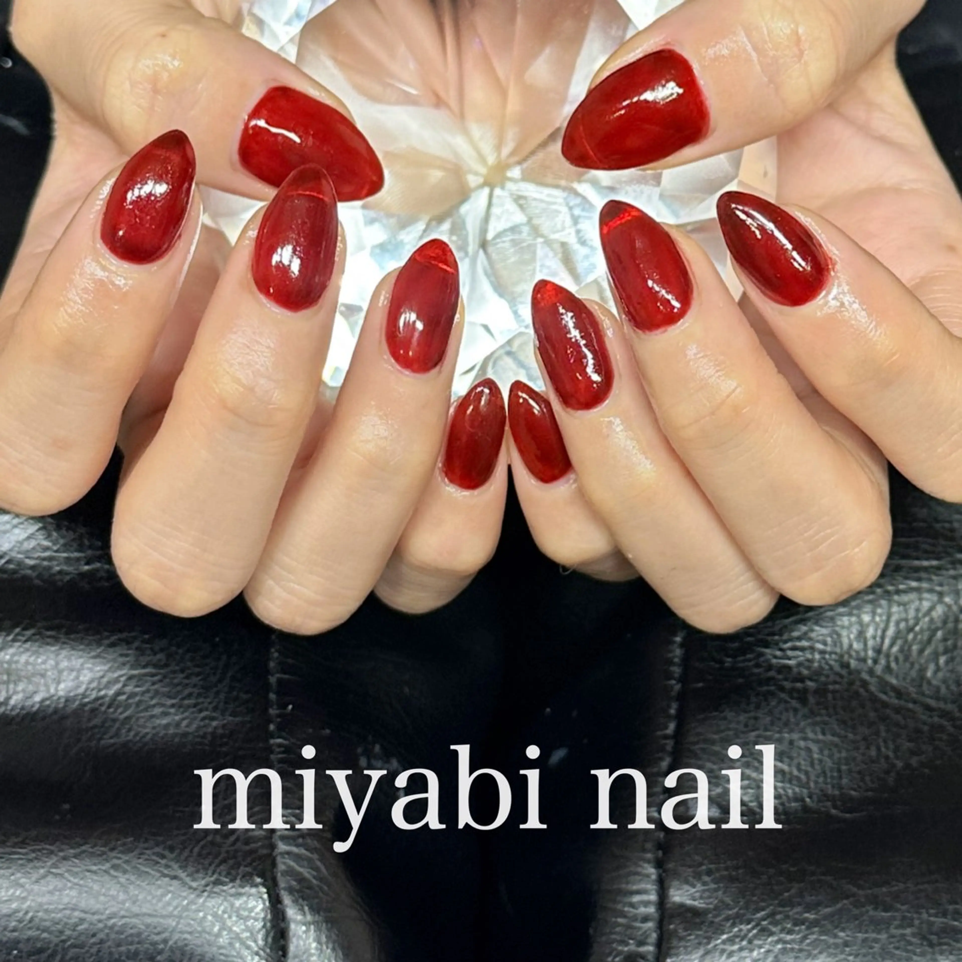 ネイル ジェルネイル 持ち込み 赤色 冬ネイル ハンドネイル miyabi nail 桂川駅近くのネイルデザイン