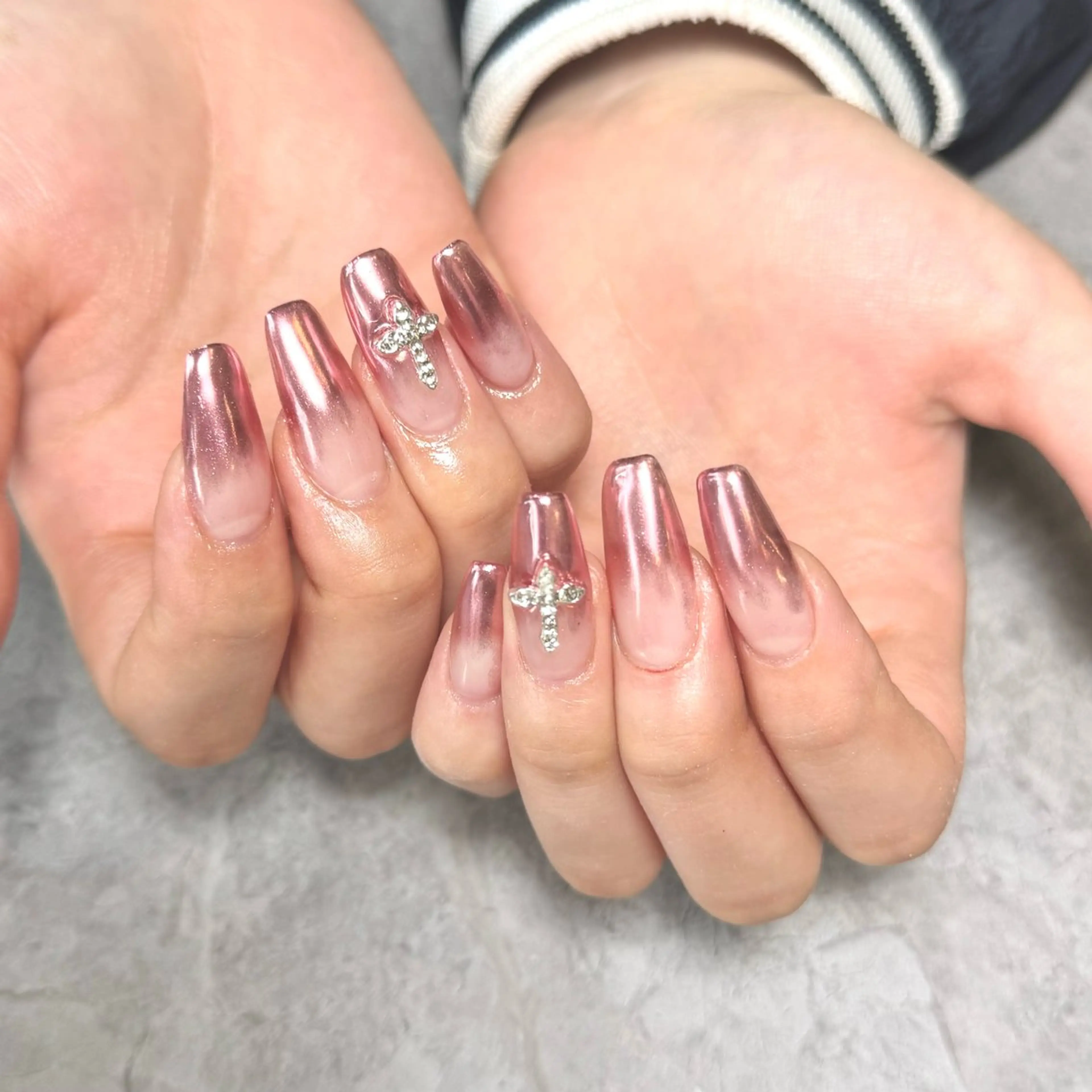 ネイル グラデーション キラキラネイル ミラーネイル シンプルネイル 春ネイル ハンドネイル Nail Salon Lillion【リリオン】所属・lillion karenのネイルデザイン