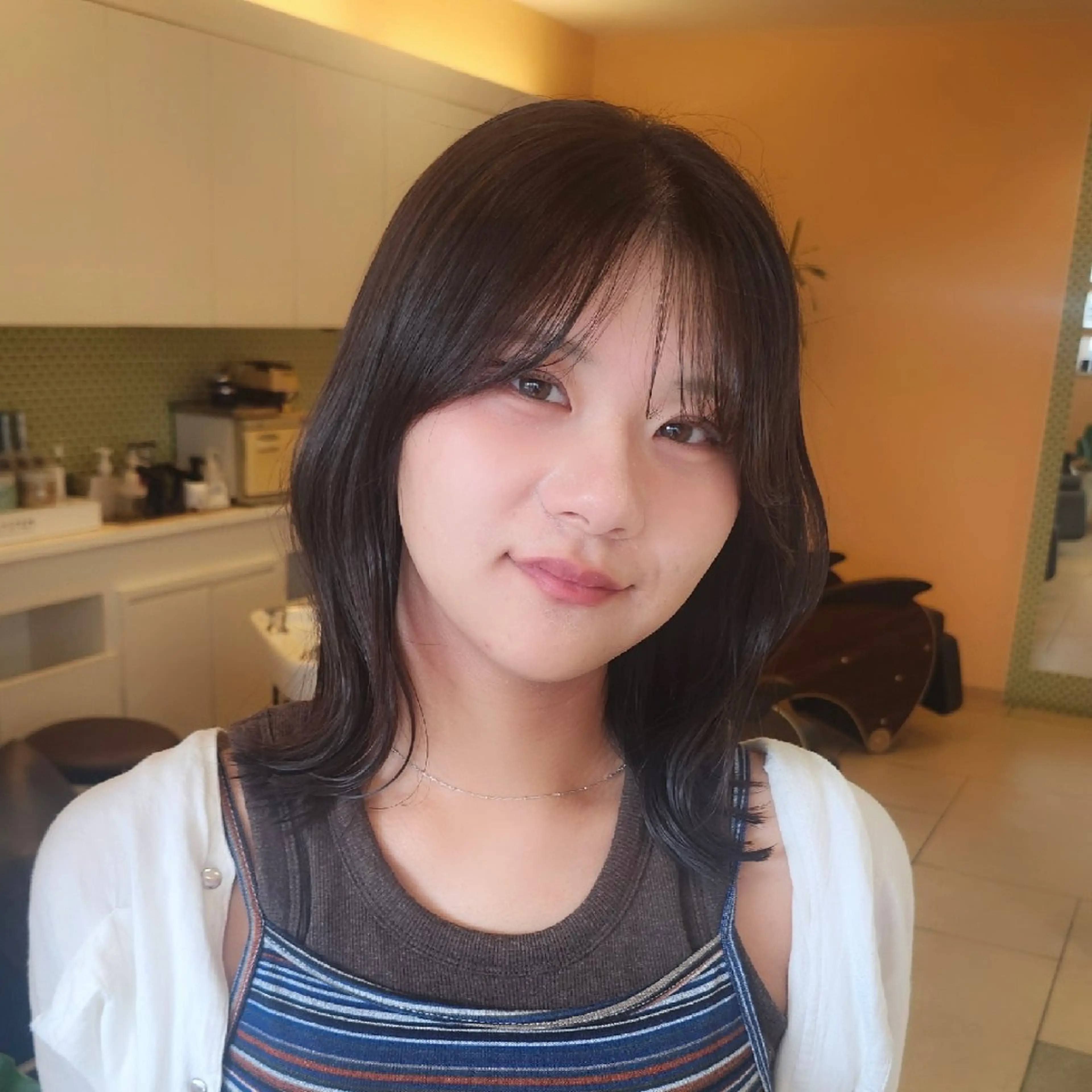 ミディアム くびれヘア ハイトーン/メンズ韓 国/髪質改善🍀莉南のヘアスタイル