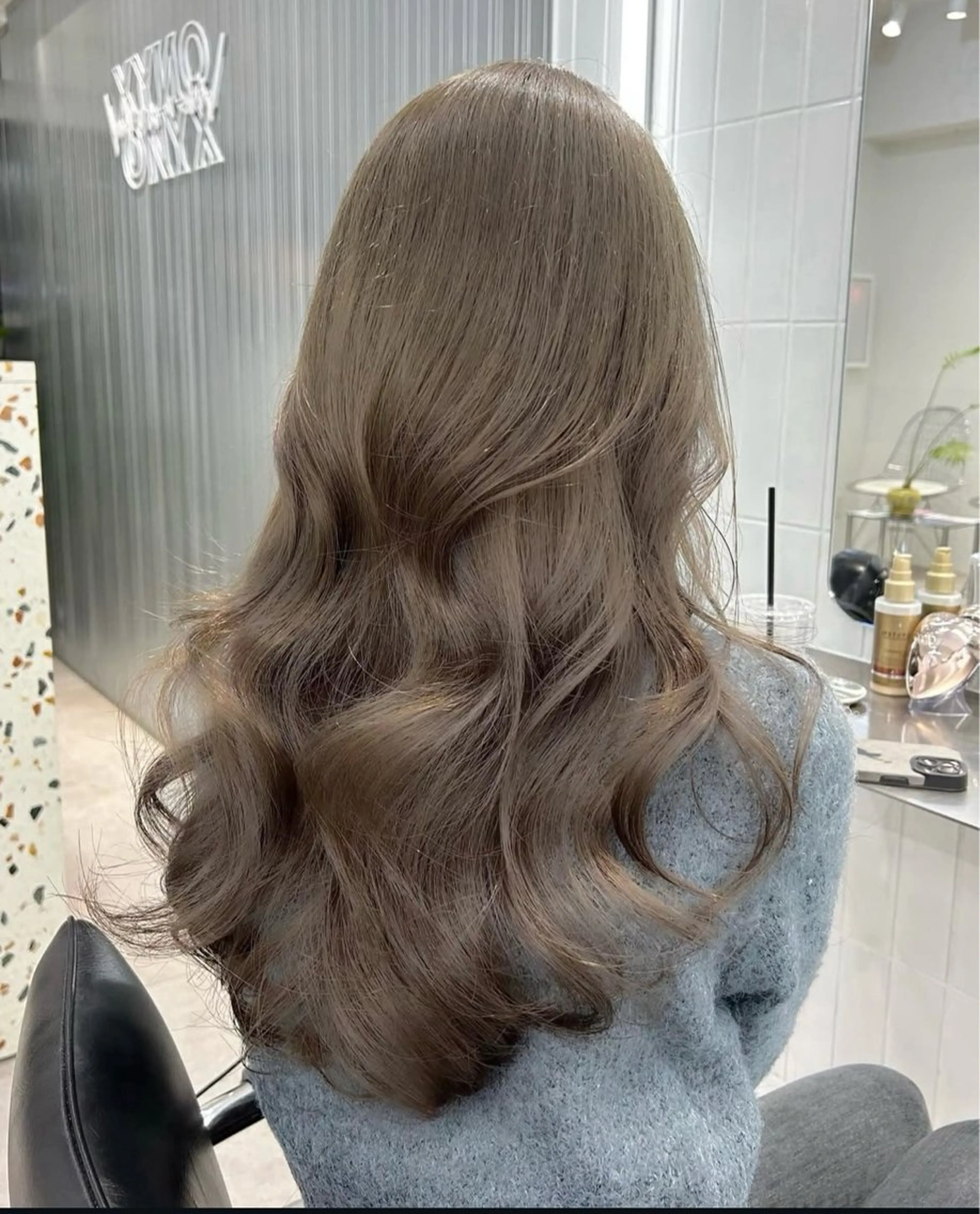 ロング カラー ベージュカラー ブリーチ ブラウンカラー グレージュ ハイトーンカラー ヘアカラー 🌊海外ハイライト リタッチ/縮毛矯正のヘアスタイル