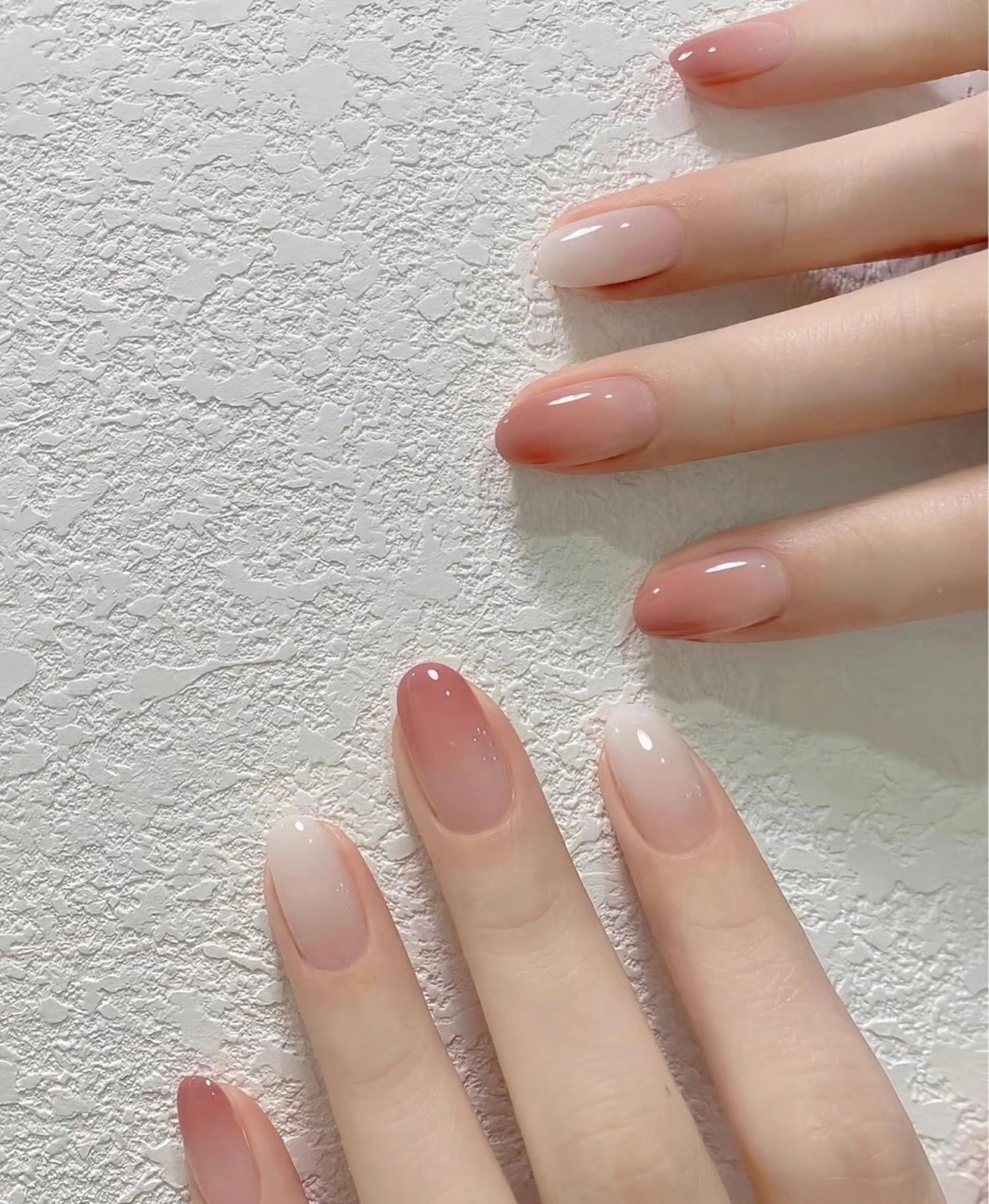 ネイル フレンチネイル ジェルネイル ガーリー グラデーション キラキラネイル Liora ネイルサロン所属・Liora nail salonのネイルデザイン