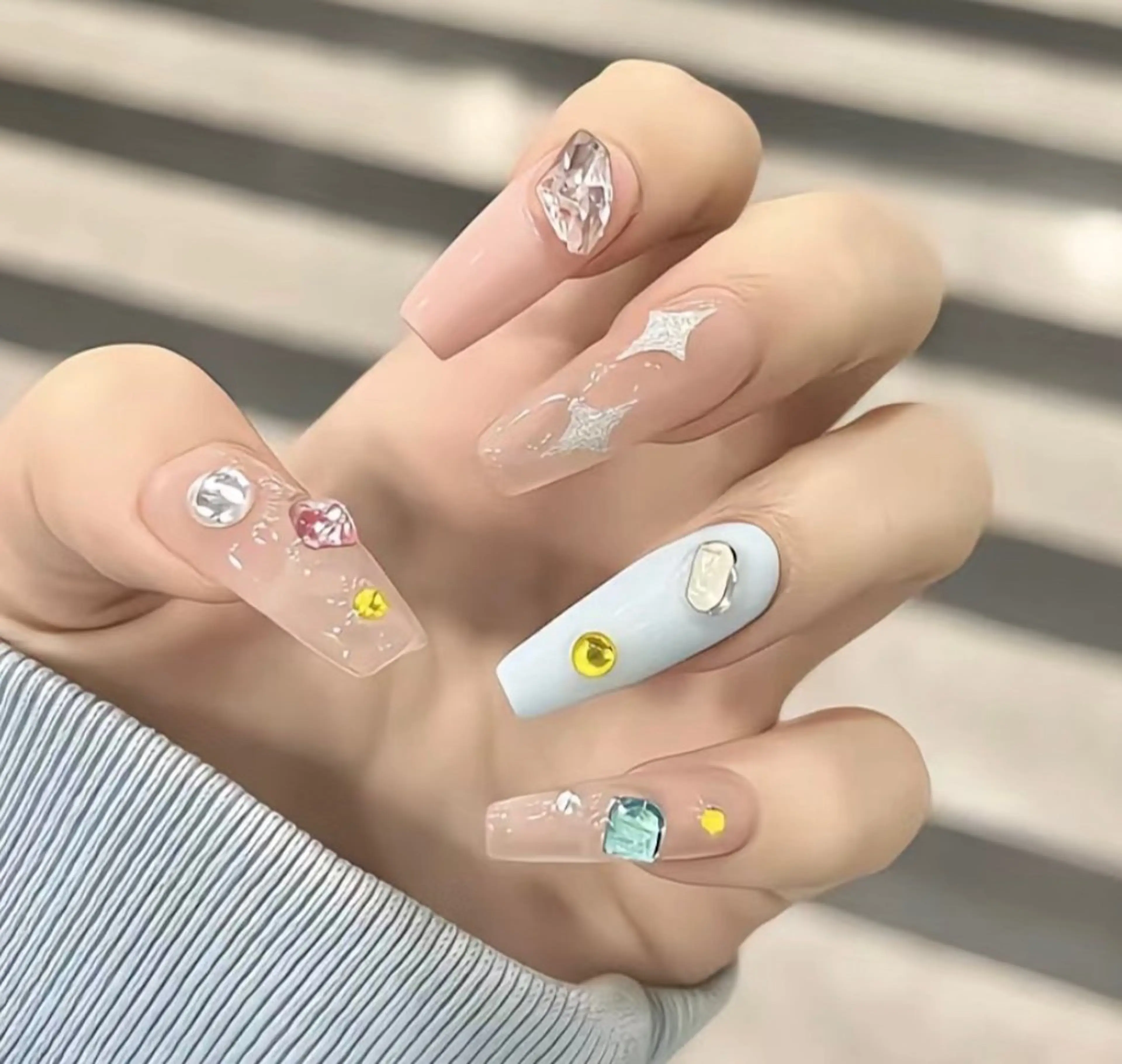 ネイル ハンドネイル ハンドケア 🤩 Yuliaユリアのネイルデザイン