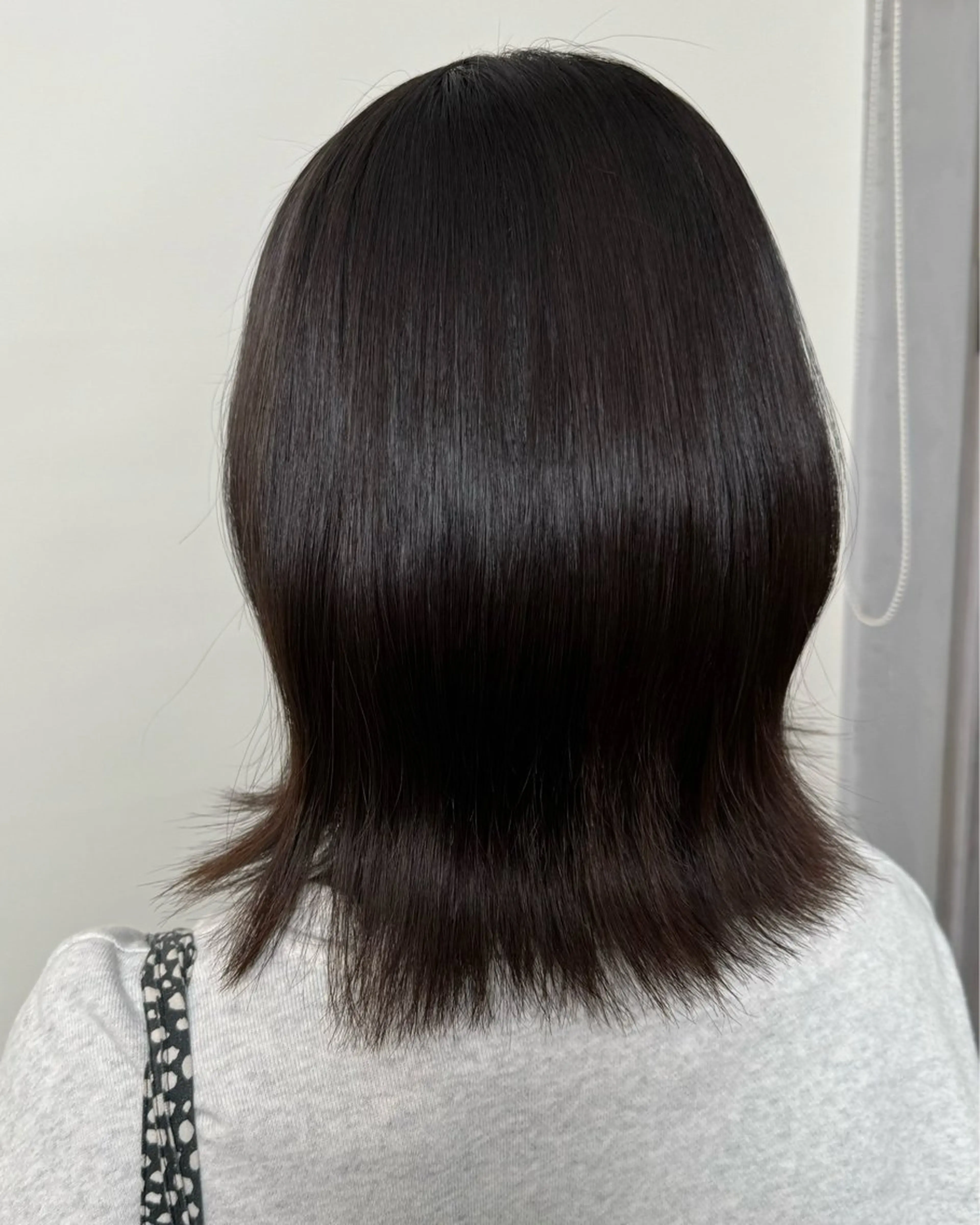 ショート 外ハネヘア 縮毛矯正 🔆髪質改善 透明感 カラー🔆佐々木貴仁のヘアスタイル