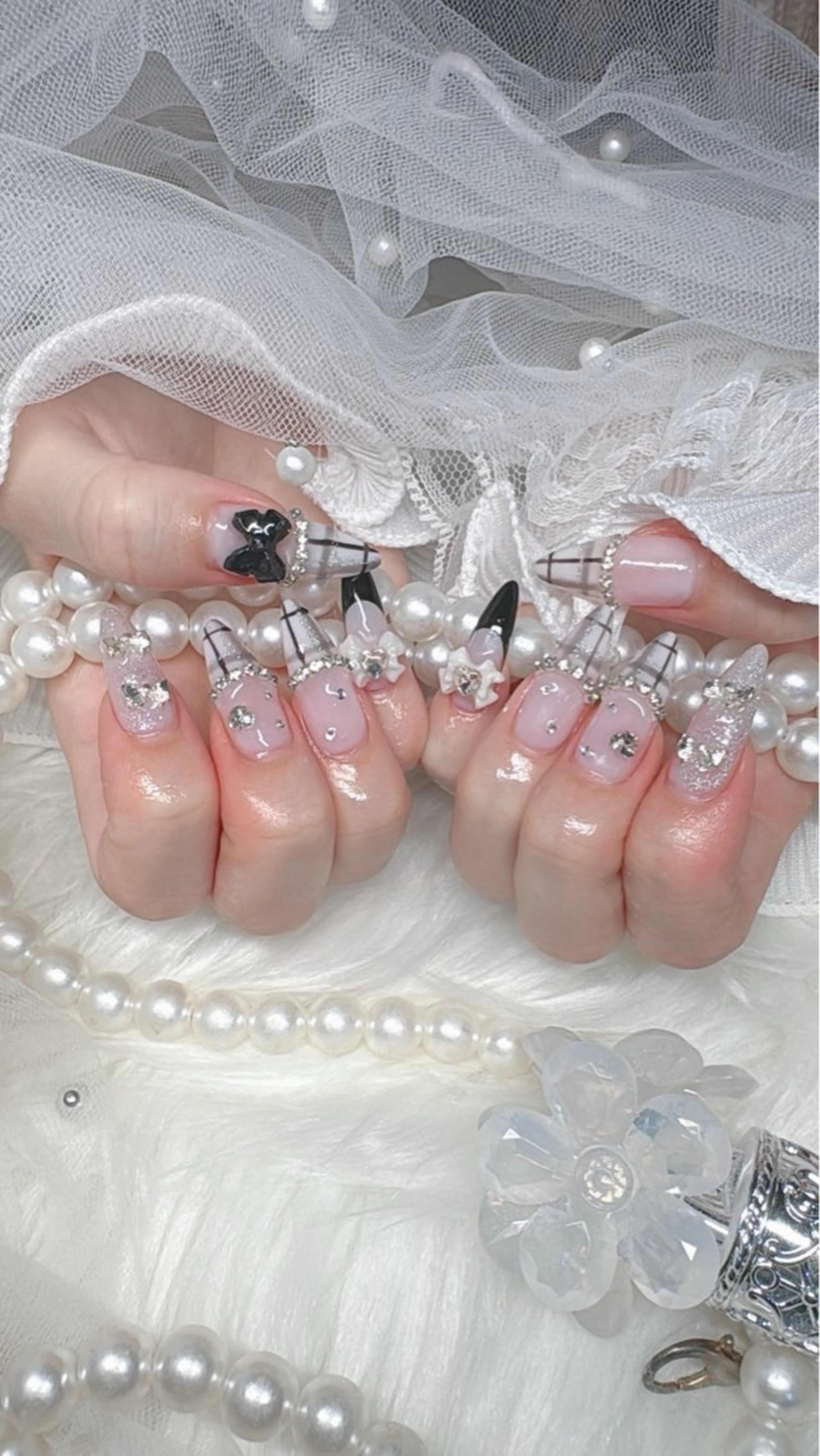 ネイル オーロラネイル 成人式 フットネイル 韓国ネイル ロングネイル Yudia tamakiのネイルデザイン