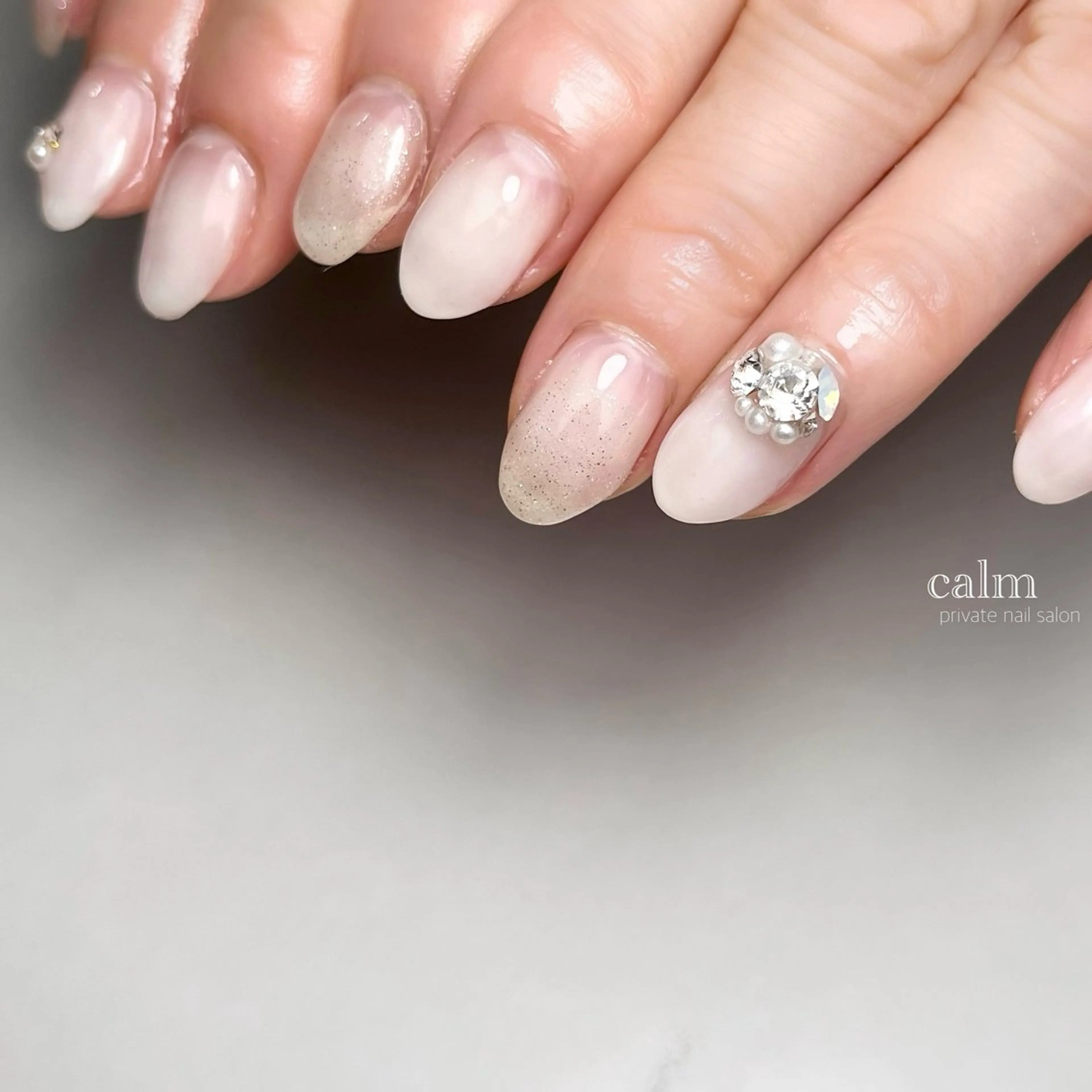 ネイル ハンドネイル calm 〔ｶｰﾑ〕のネイルデザイン