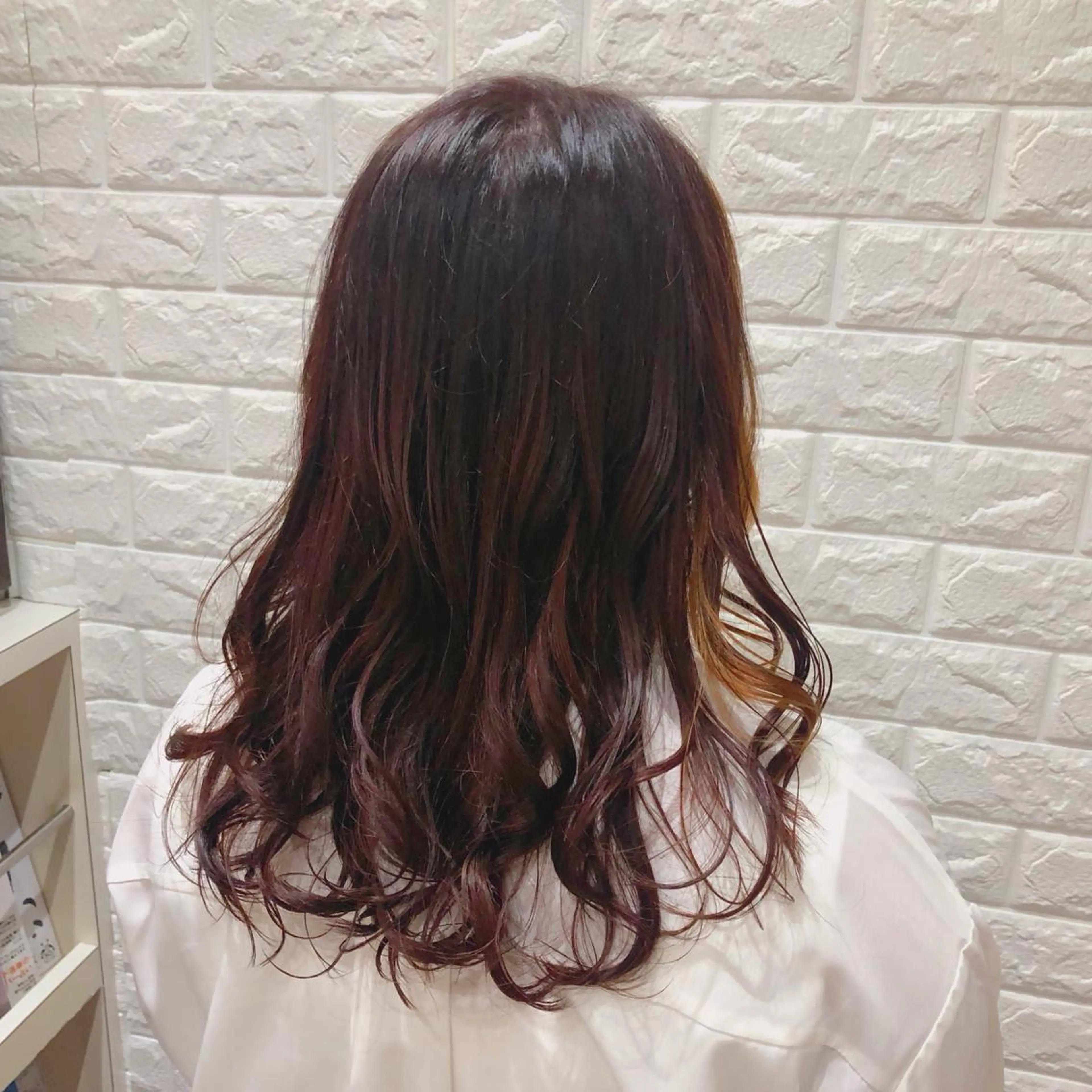 セミロング カラー オレンジ レッドカラー 艶髪モテヘア ♡tomimaのヘアスタイル