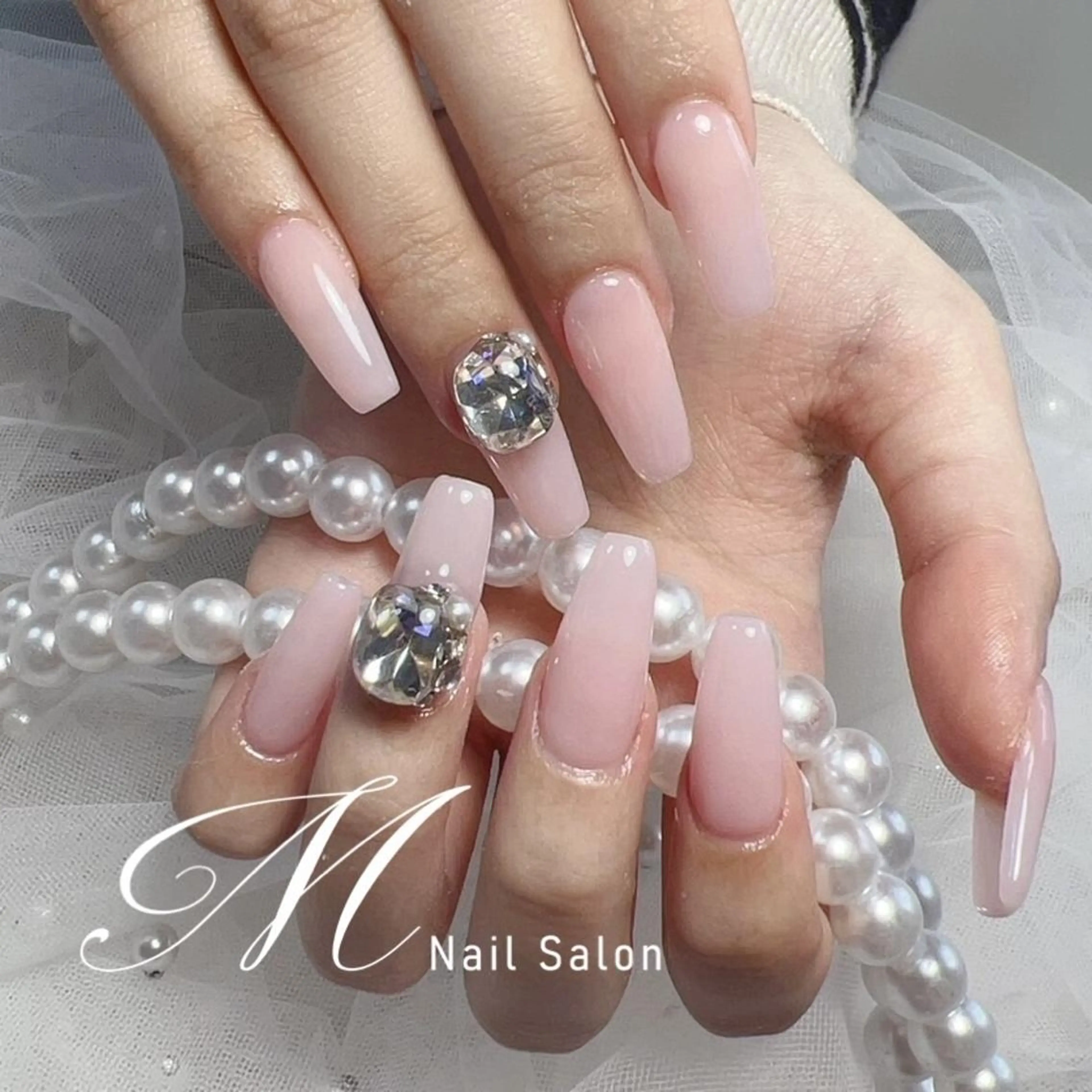 ネイル M✨長さだし専門 85%OFF中✨のネイルデザイン
