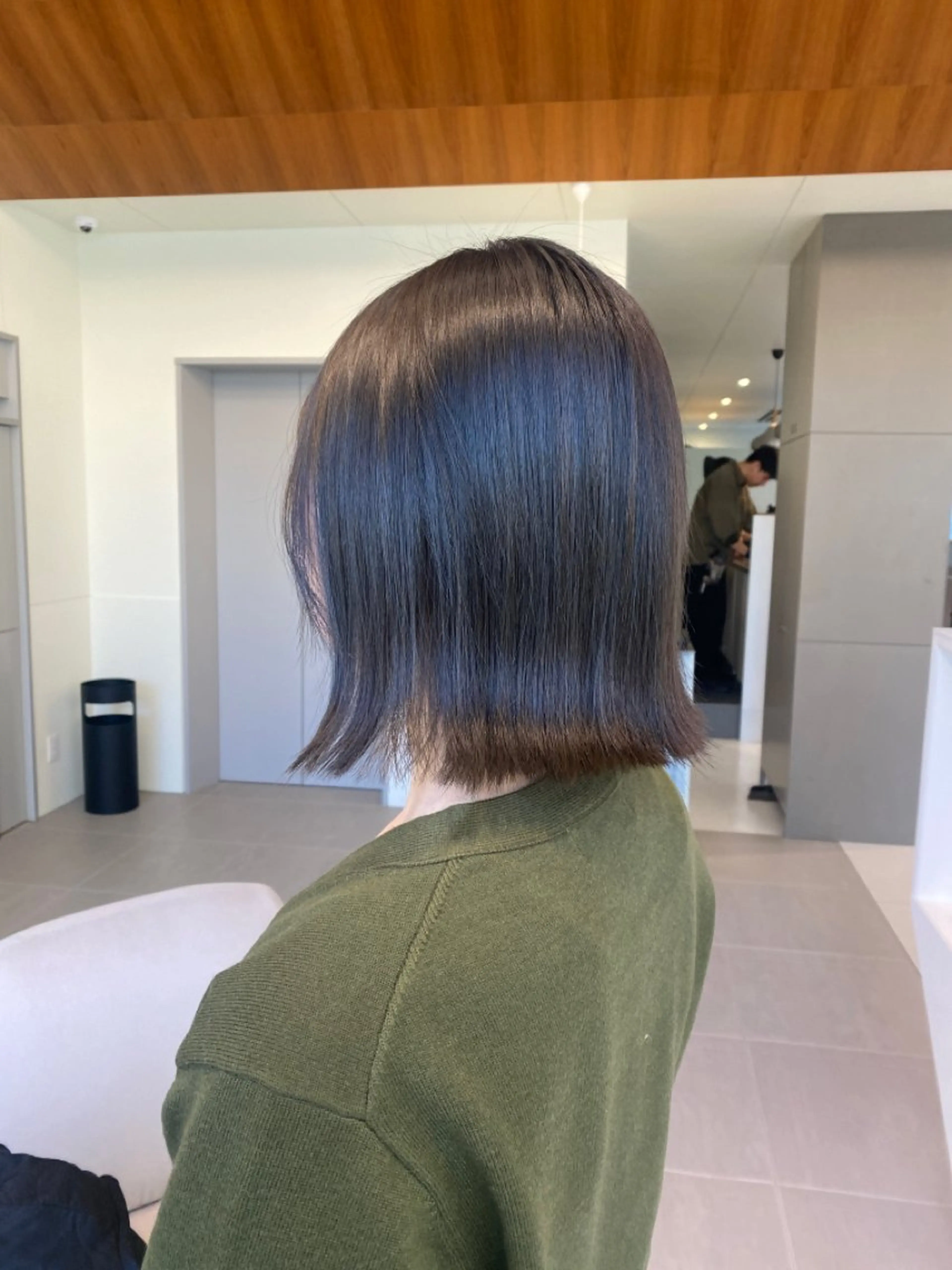 ミディアム カラー ベージュカラー ブリーチ ブラウンカラー ブラウンベージュ 透明感カラー ヘアカラー ハイトーン大好き 美容師🕊️aiのヘアスタイル