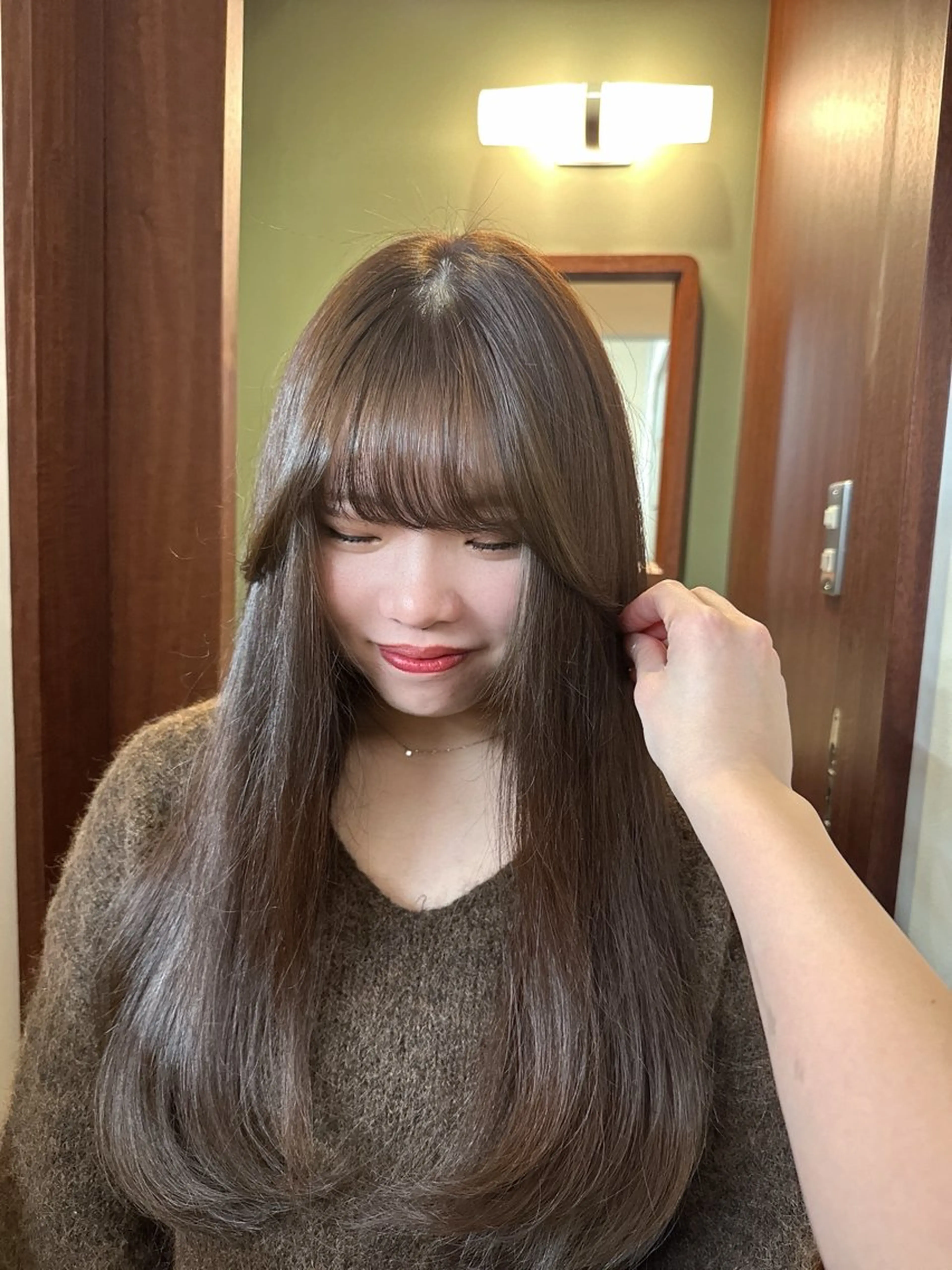 ロング カラー ヘアカラー トリートメント 艶カラー 内部補修のヘアスタイル