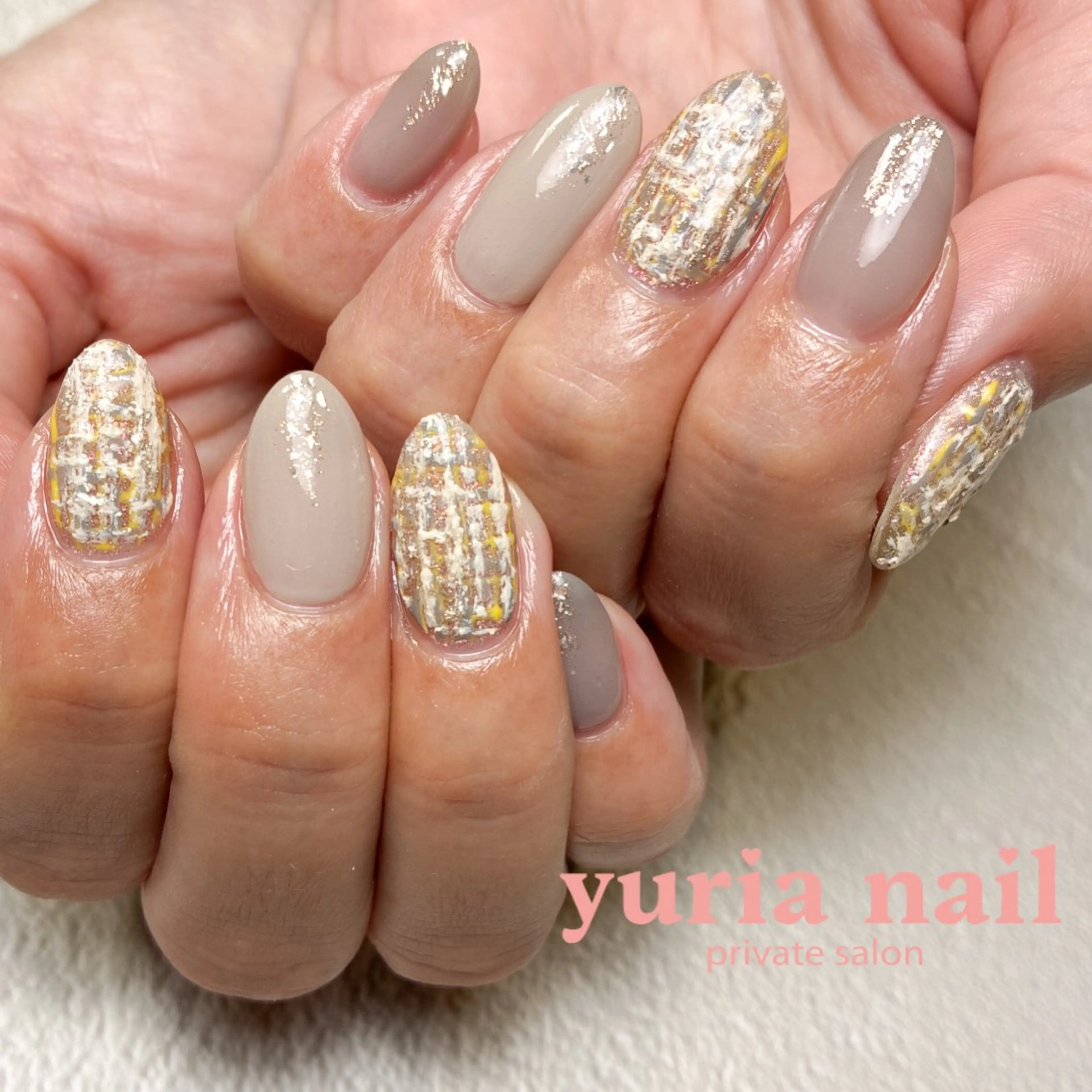 ネイル アートネイル ジェルネイル ツイードネイル 冬ネイル 黄色 ハンドネイル 小林 ゆりあのネイルデザイン