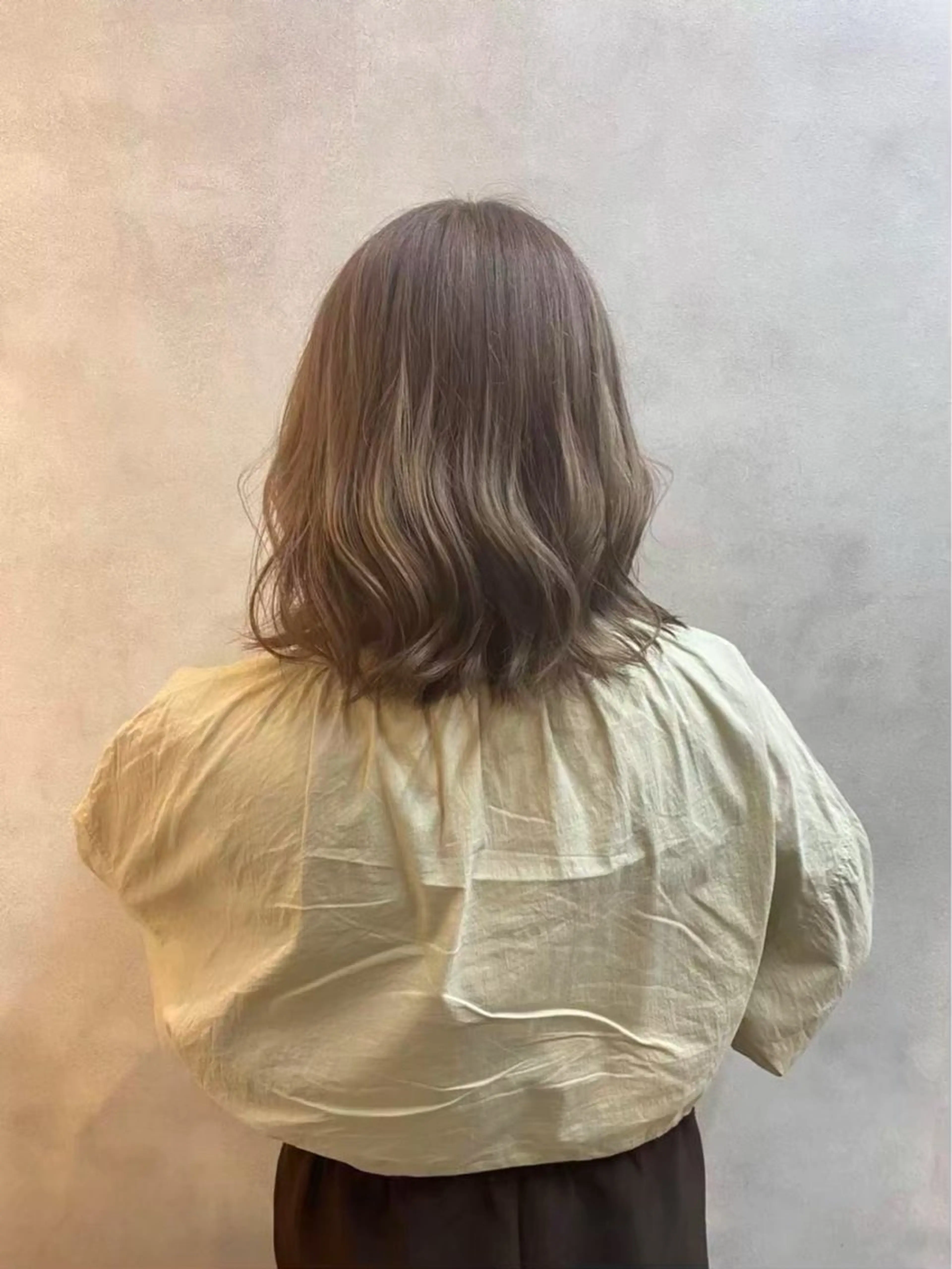 ミディアム 艶カラー🖤 れいな🖤のヘアスタイル