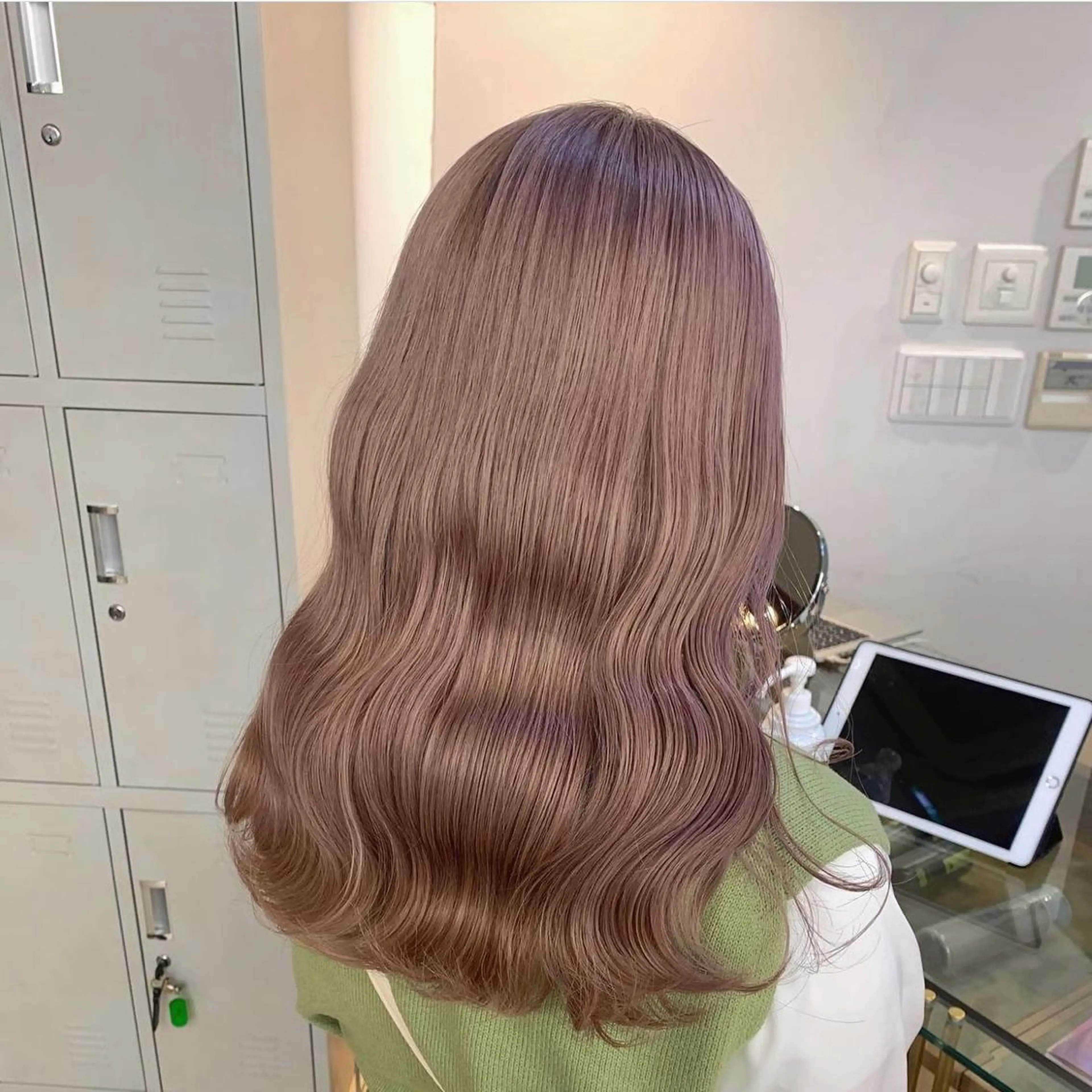 ロング カラー パーマ ヘアアレンジ メンズ キッズ ネイル マツエク・マツパ アイブロウ 🪞艶髪ハイトーン Maya🪞のヘアスタイル