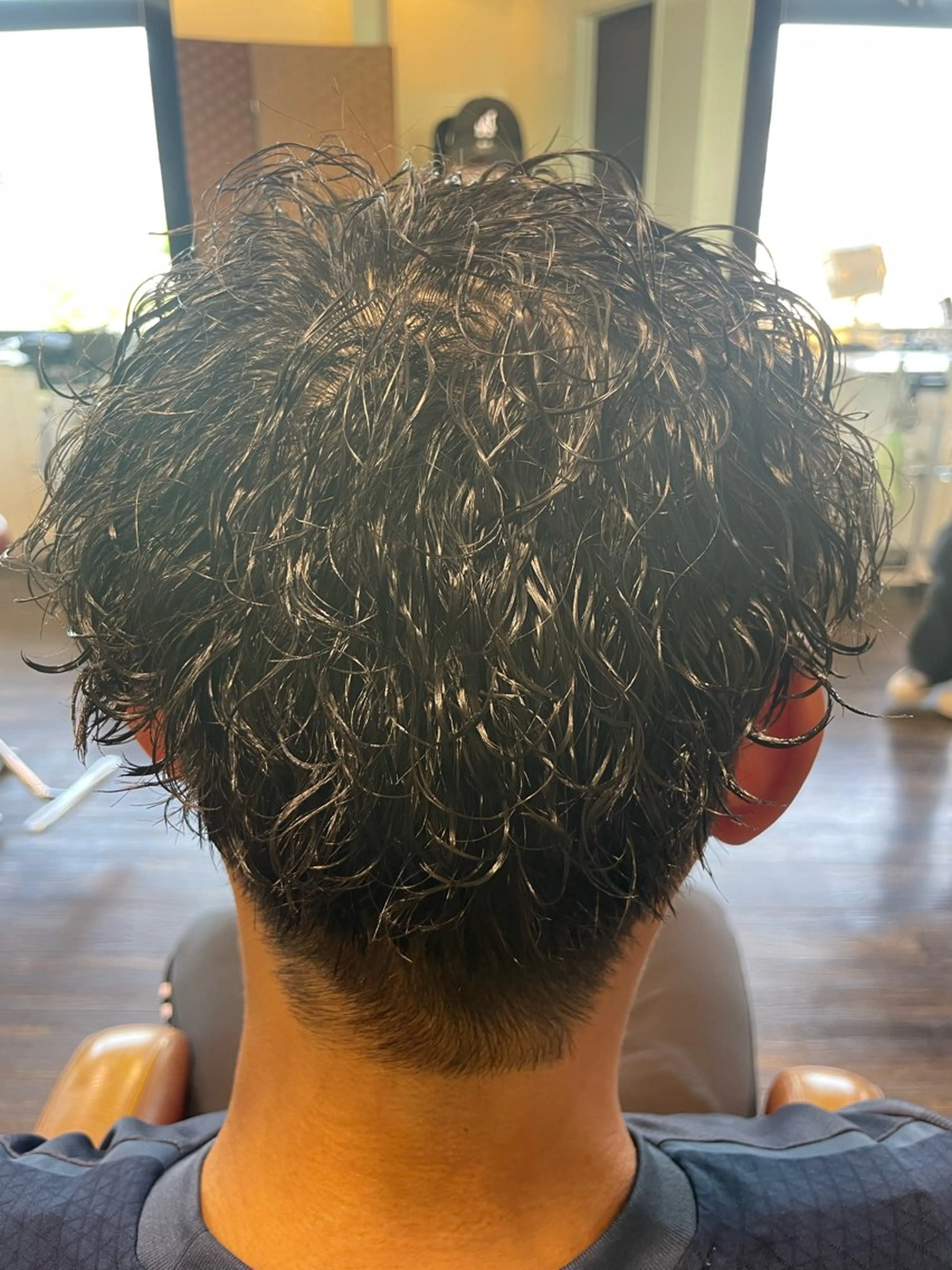 パーマ メンズ メンズパーマ 波巻きパーマ カット パーマ 佐藤 綾郁のヘアスタイル