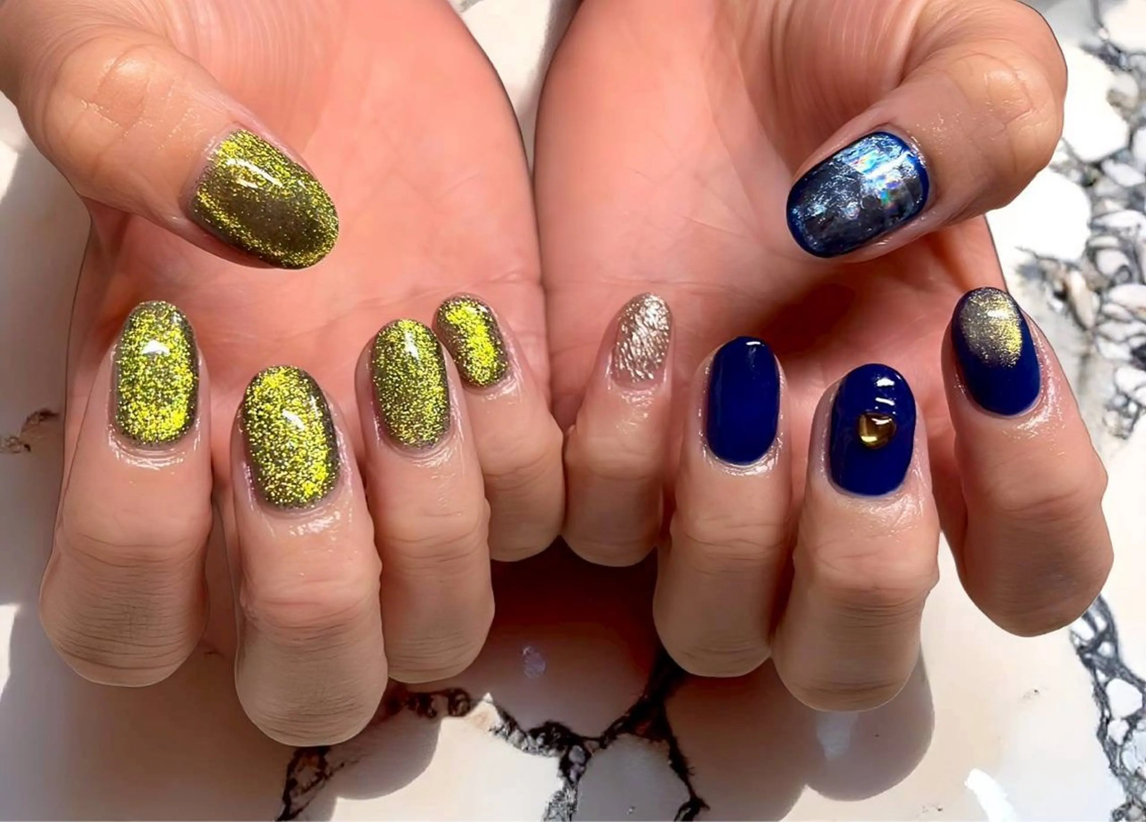 ネイル アートネイル マグネットネイル はらだ さやかのネイルデザイン