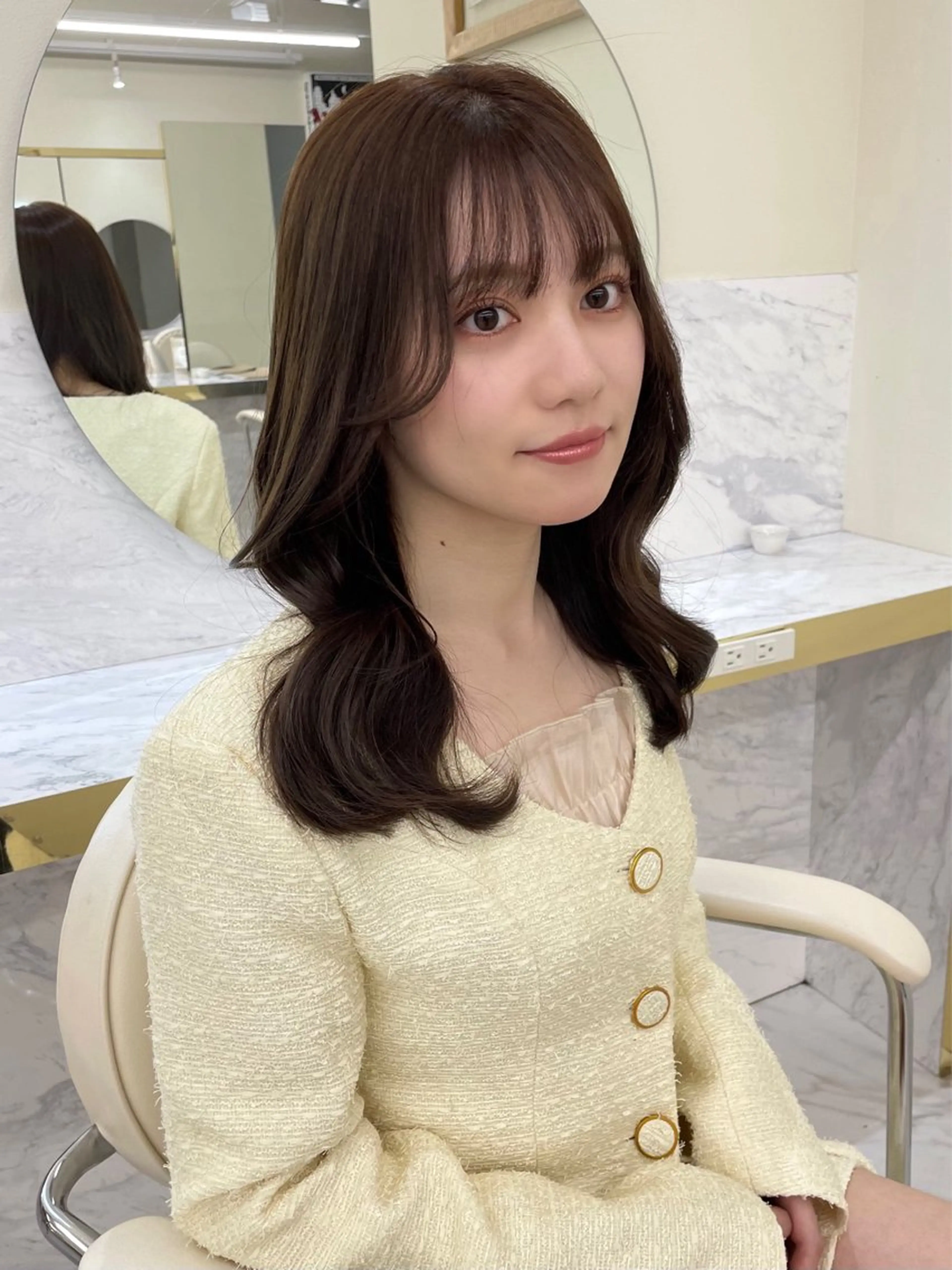 セミロング カラー ヘアアレンジ アッシュ ベージュカラー ブリーチ 透明感カラー ダブルカラー カット ヘアカラー トリートメント mao透明感カラー 似合わせヘアメイクのヘアスタイル
