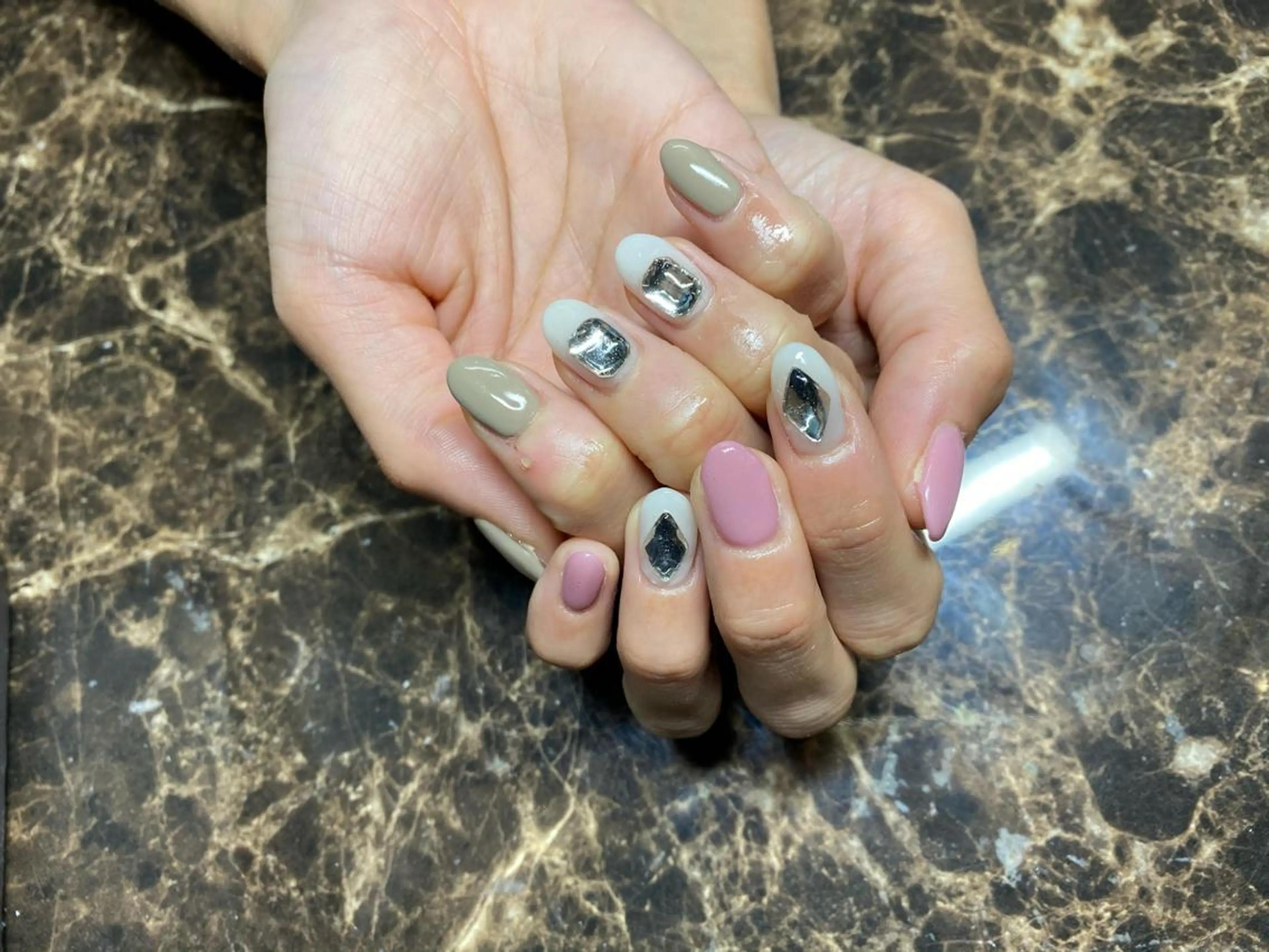 ネイル ハンドネイル IROHA Nail 矢掛萌子のネイルデザイン