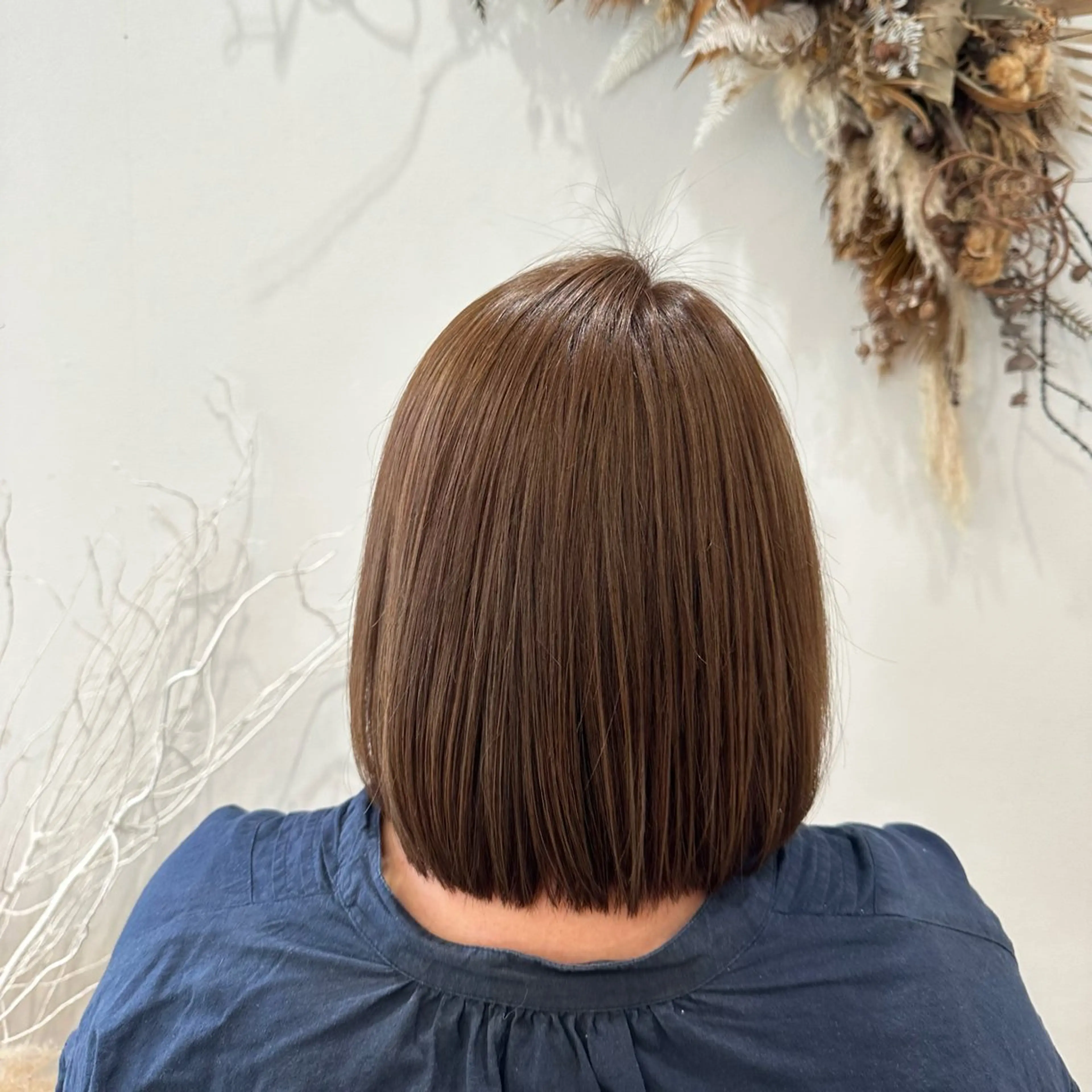 カラー アッシュ ブリーチ 透明感カラー ラベンダーカラー 岩本みるか/ 暖色カラー/ベージュのヘアスタイル