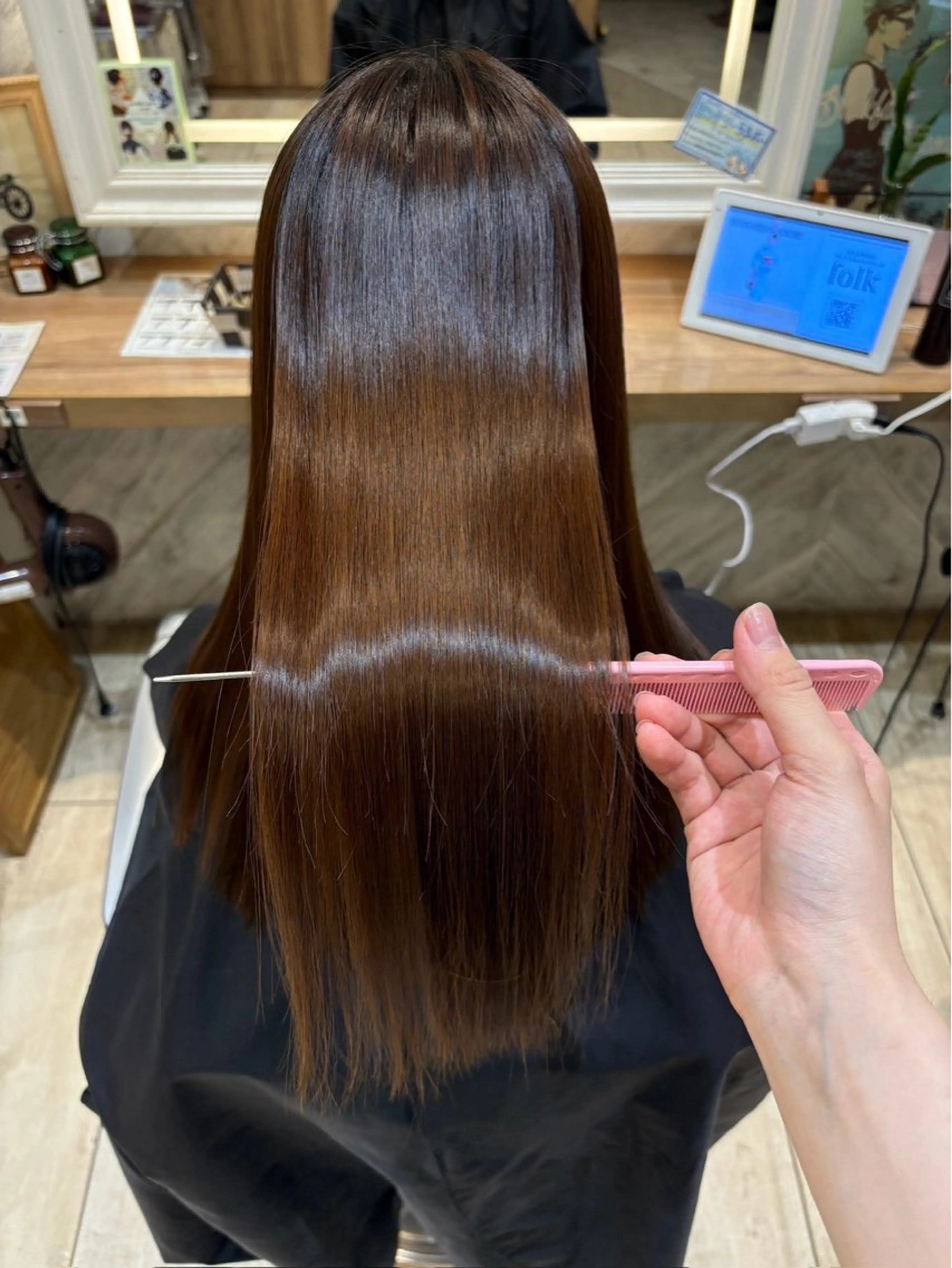 ロング ✨髪質改善縮毛矯正 酸性ストレートのヘアスタイル