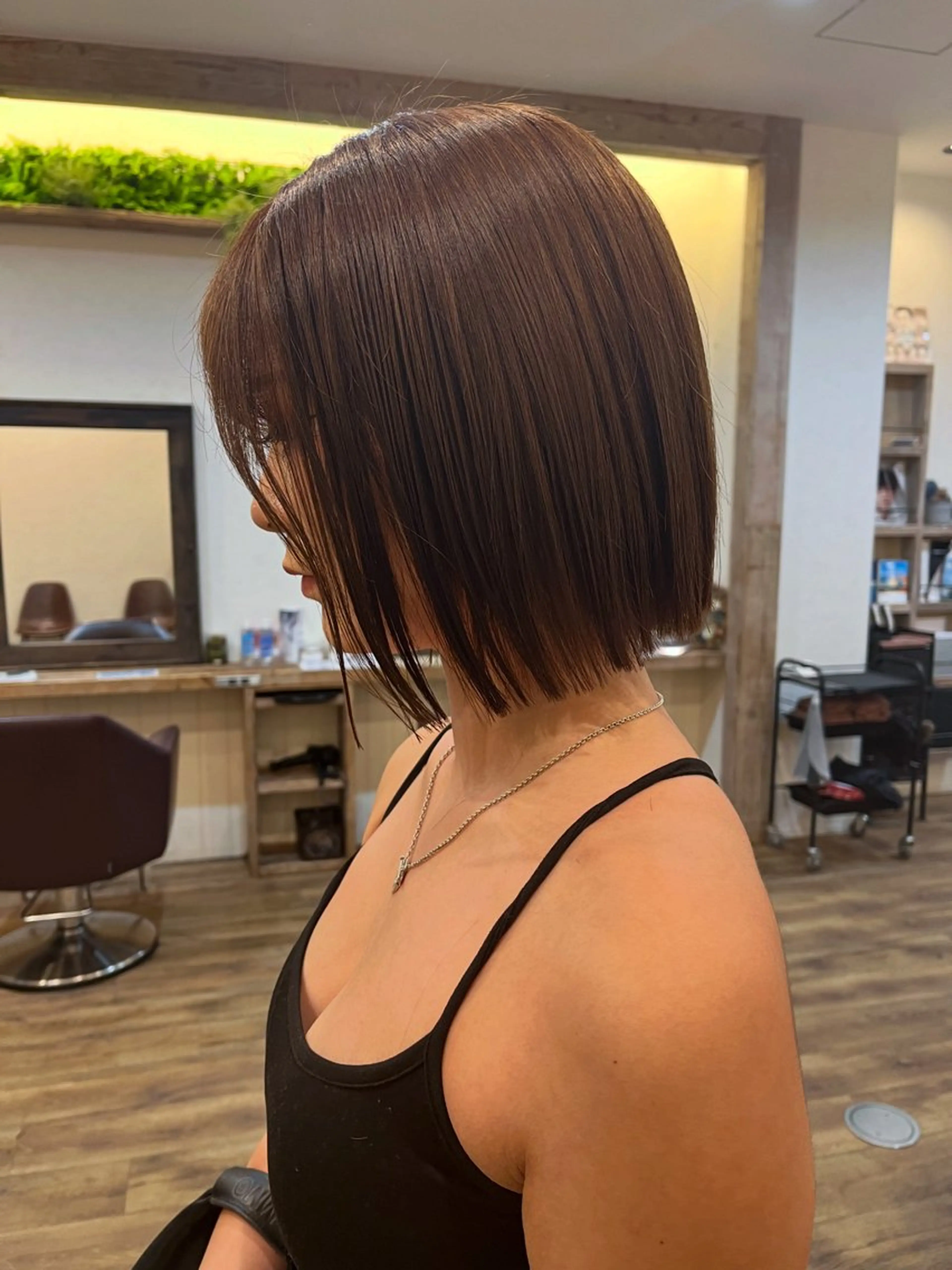 ミディアム 切りっぱなしボブ ボブ カット ヘアカラー トリートメント ブリーチ カラー/久保田彰のヘアスタイル