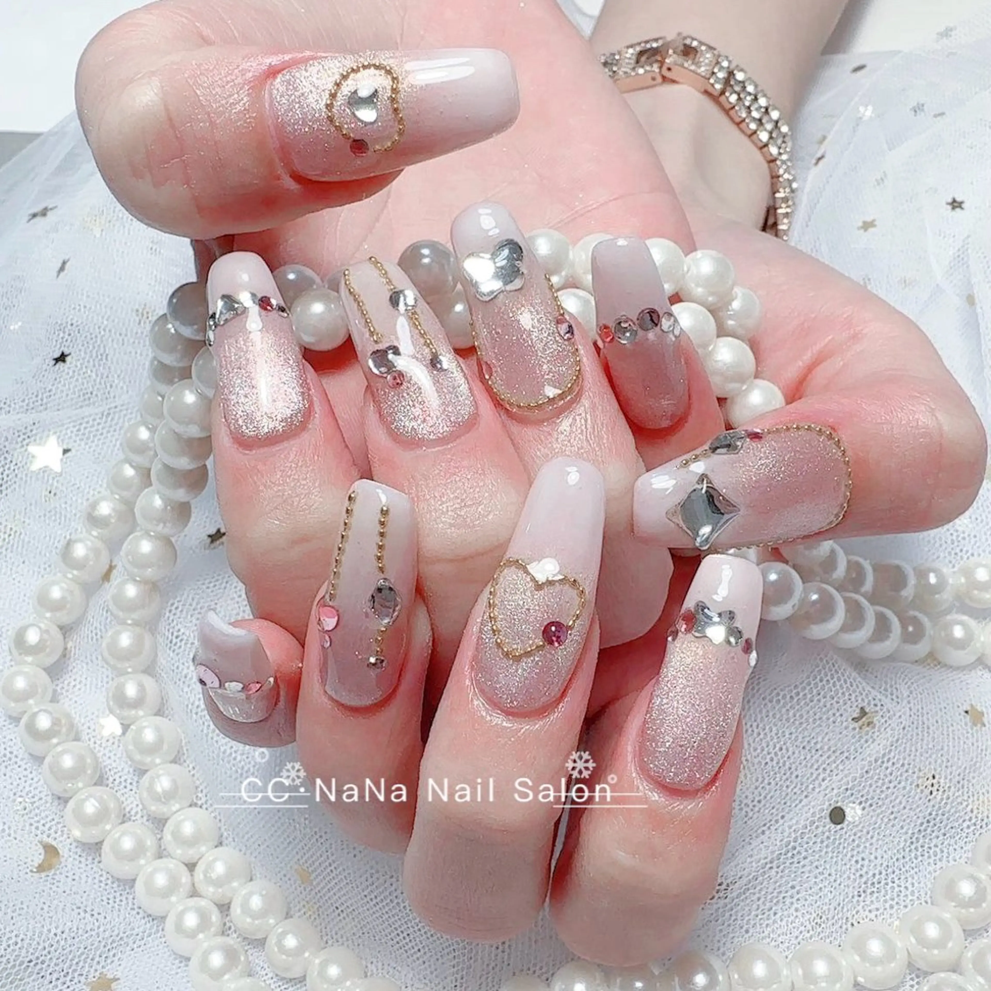 ネイル アートネイル ハート スカルプネイル ハンドネイル 💎CC・NaNa 韓国風ネイル🌙のネイルデザイン