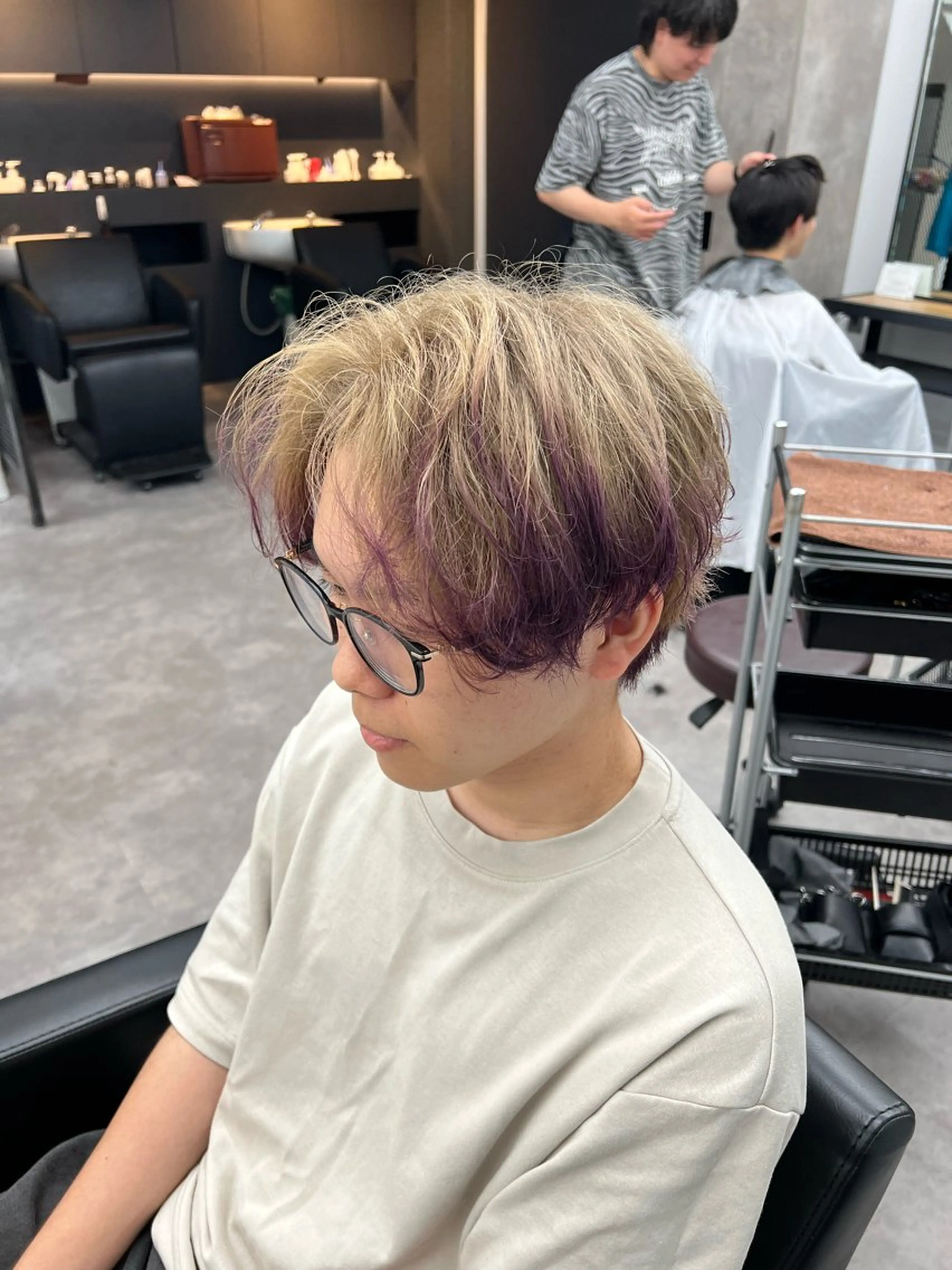ショート カラー メンズ メンズブリーチ ベージュカラー ブリーチ ホワイトベージュ トリートメント 【曲がる縮毛矯正】 モデル募集🙋カツヤのヘアスタイル