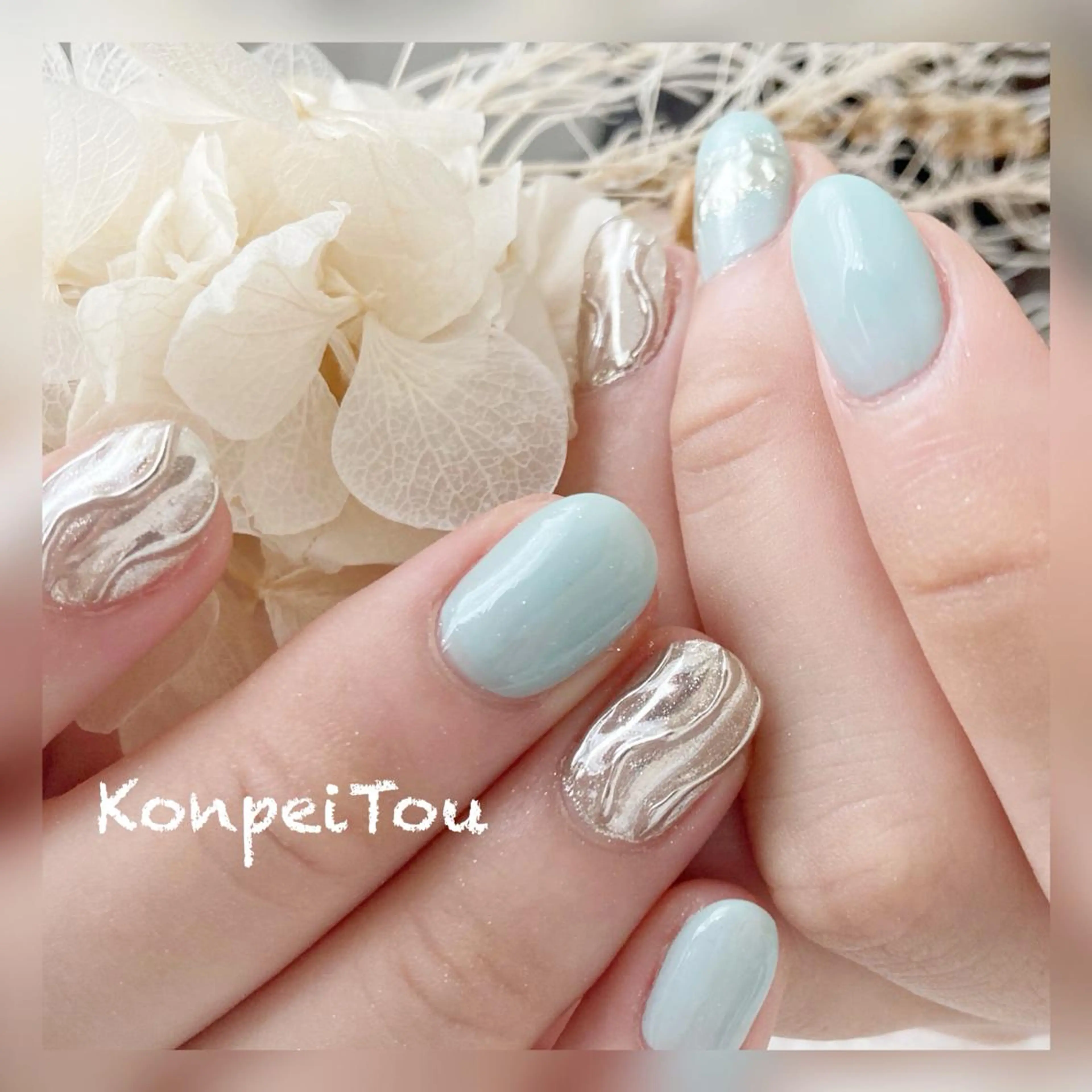 ネイル ジェルネイル グリーン ミラーネイル ハンドネイル おうちのネイルサロン　konpeiTou〜こんぺいとう〜所属・おうちのネイルサロン KonpeiTouのネイルデザイン