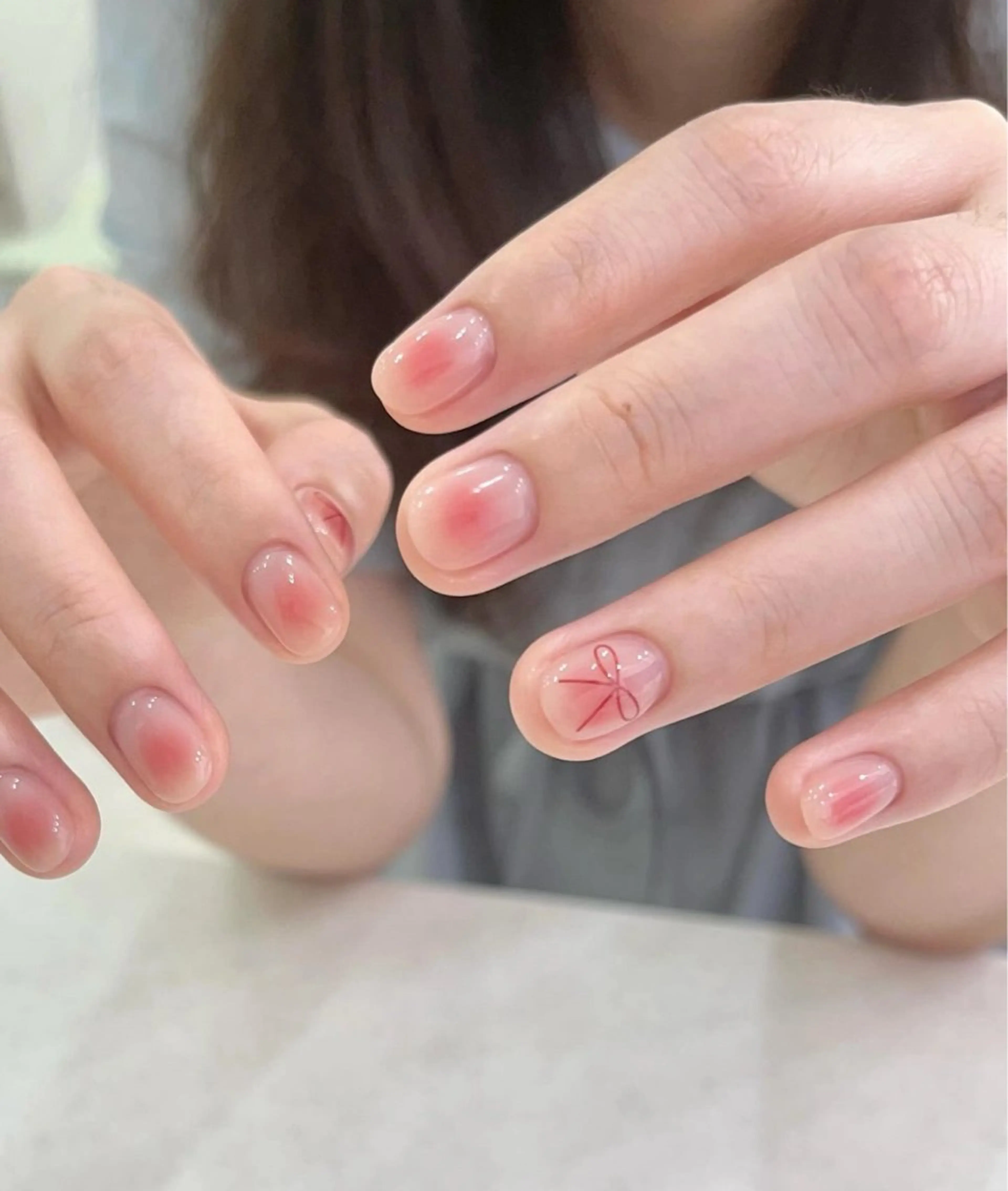 ネイル オーロラネイル 長さ出し フットネイル 韓国ネイル ラメ(グリッター) ハンドネイル 👍thumbs up nail👍のネイルデザイン