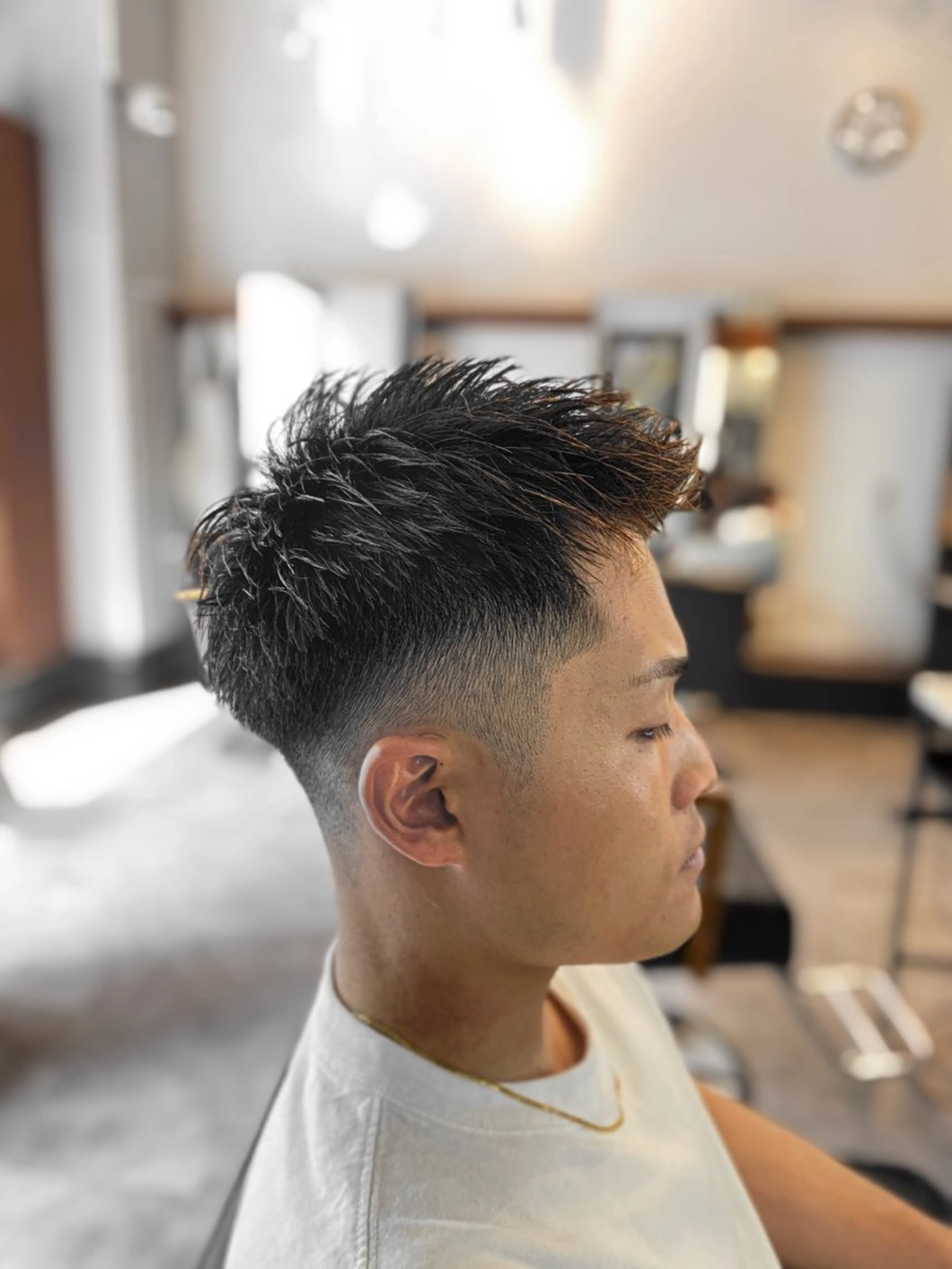 ショート メンズ キッズ メンズブリーチ ビジネス センターパート フェードカット メンズハイライト カット ヘッドスパ IRIE HAIR DESIGN所属・IRIE⚡️メンズ/ パーマ⚡️北川聖也のヘアスタイル