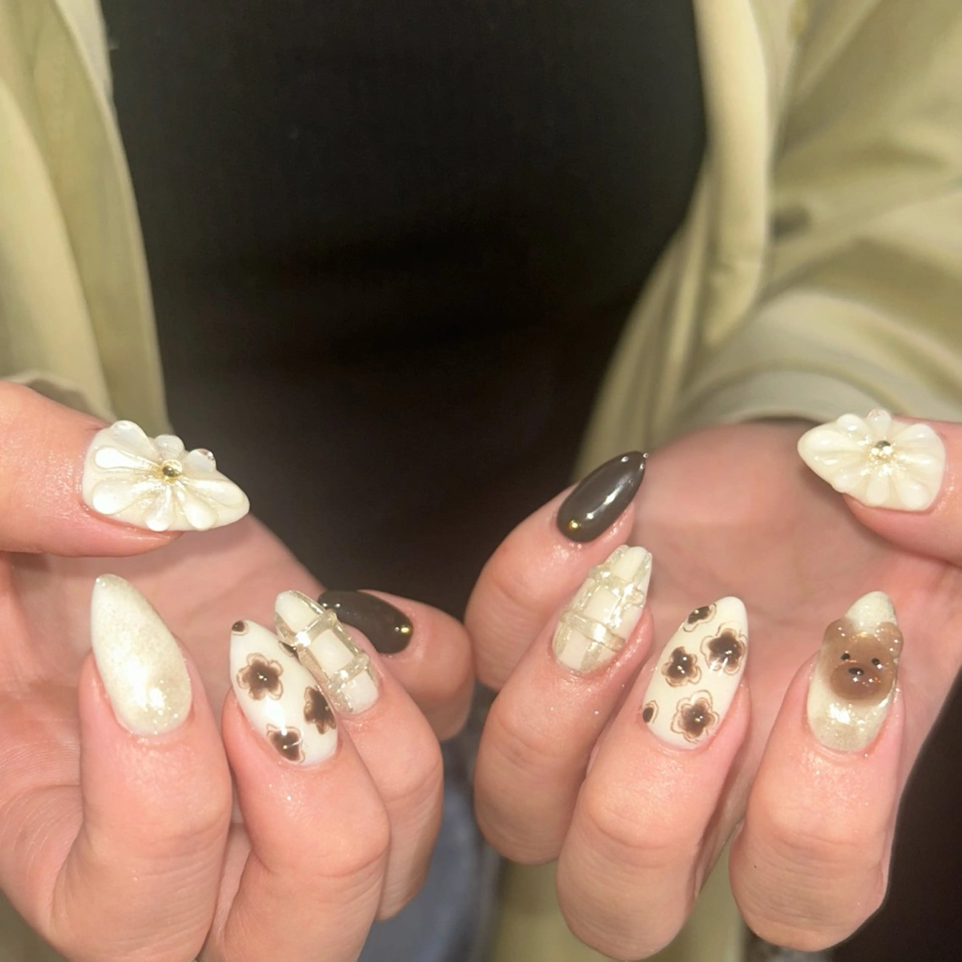 ネイル ハンドネイル MODA MANAMIᵕ̈のネイルデザイン