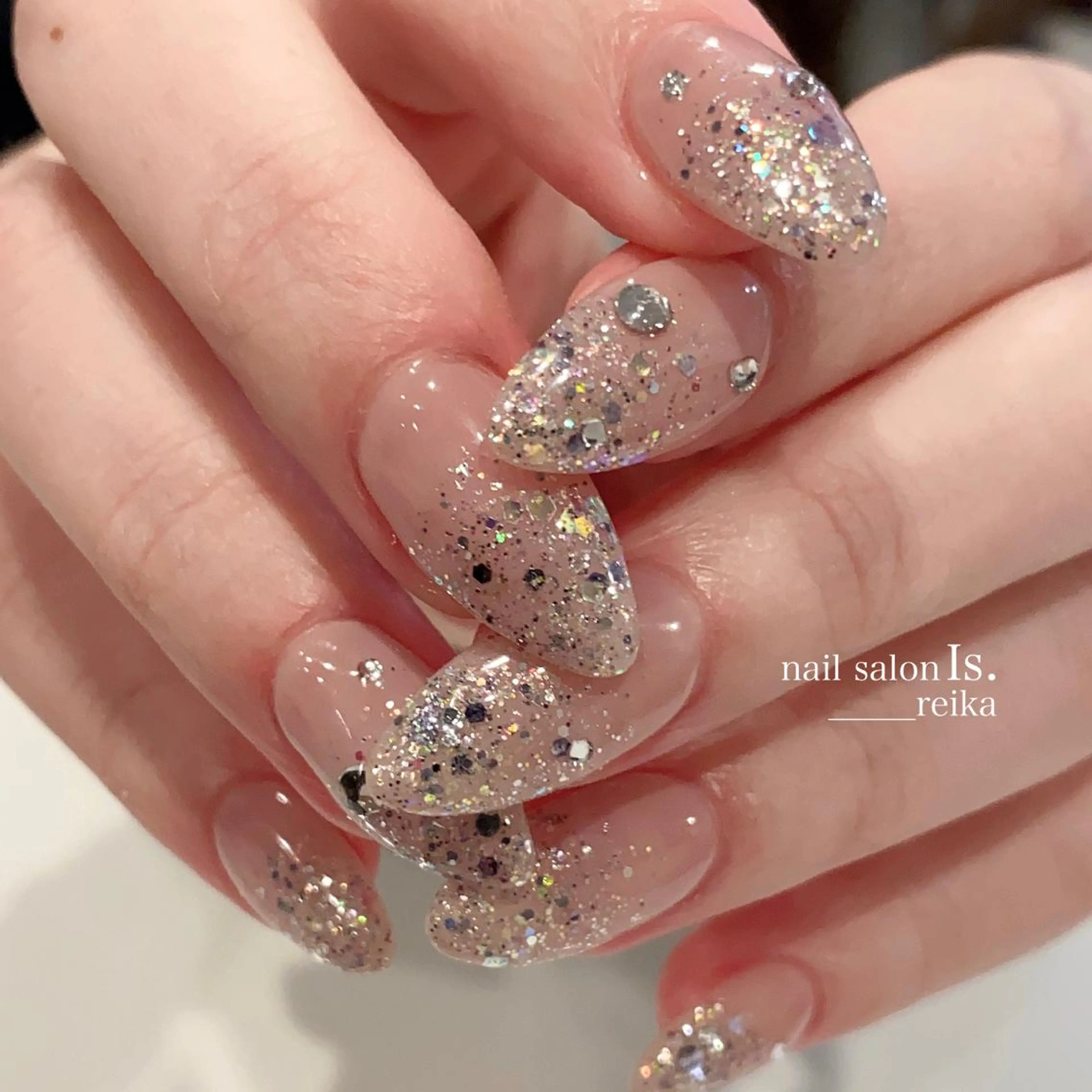 ネイル グラデーション キラキラネイル ラメ(グリッター) ラメグラデーション ハンドネイル nail salon Is.  reikaのネイルデザイン