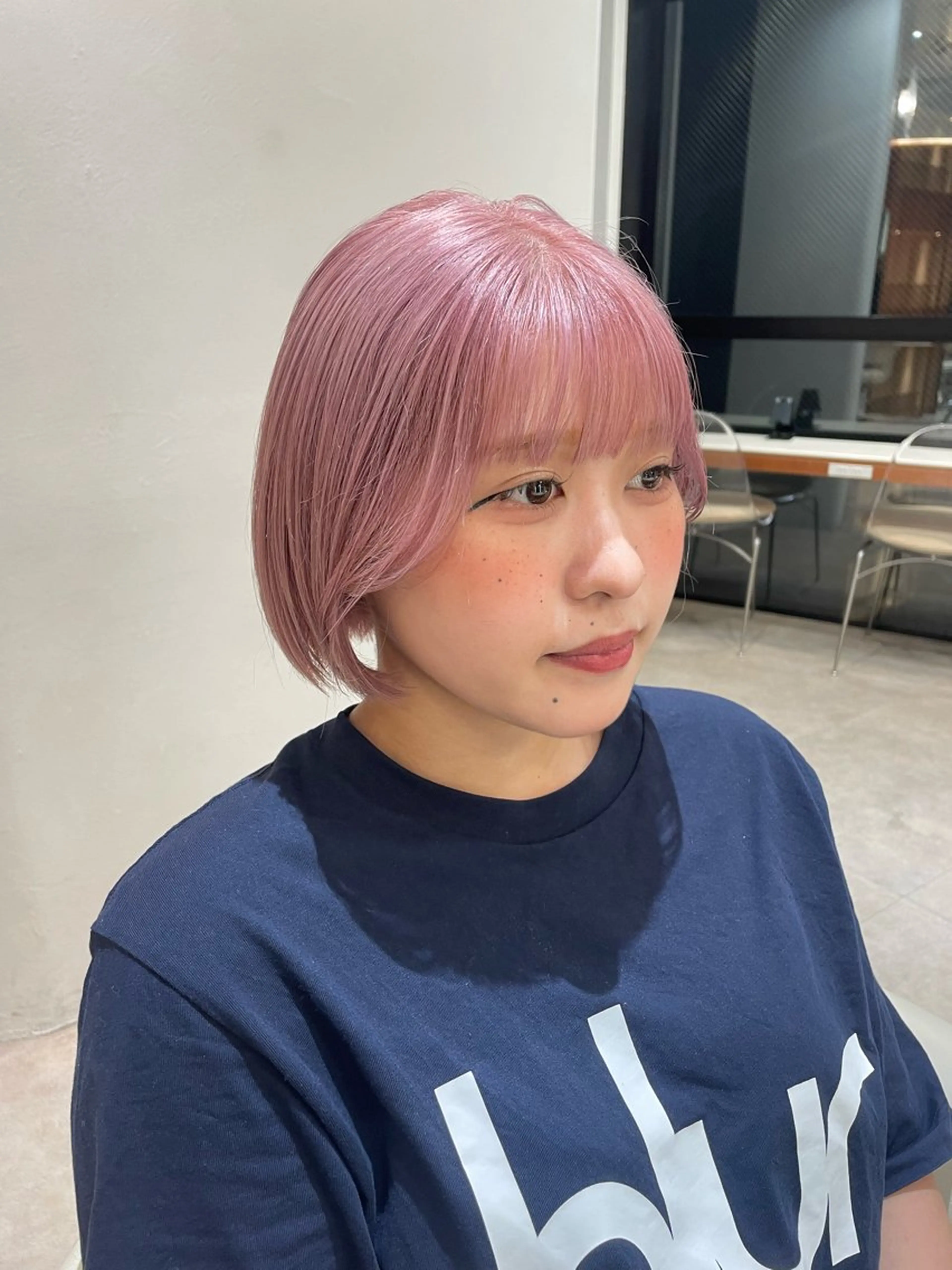 ミディアム カラー ブリーチ ピンクカラー 学生 ヘアカラー トリートメント 渋谷/垢抜けボブ 髪質改善/ショウゴのヘアスタイル