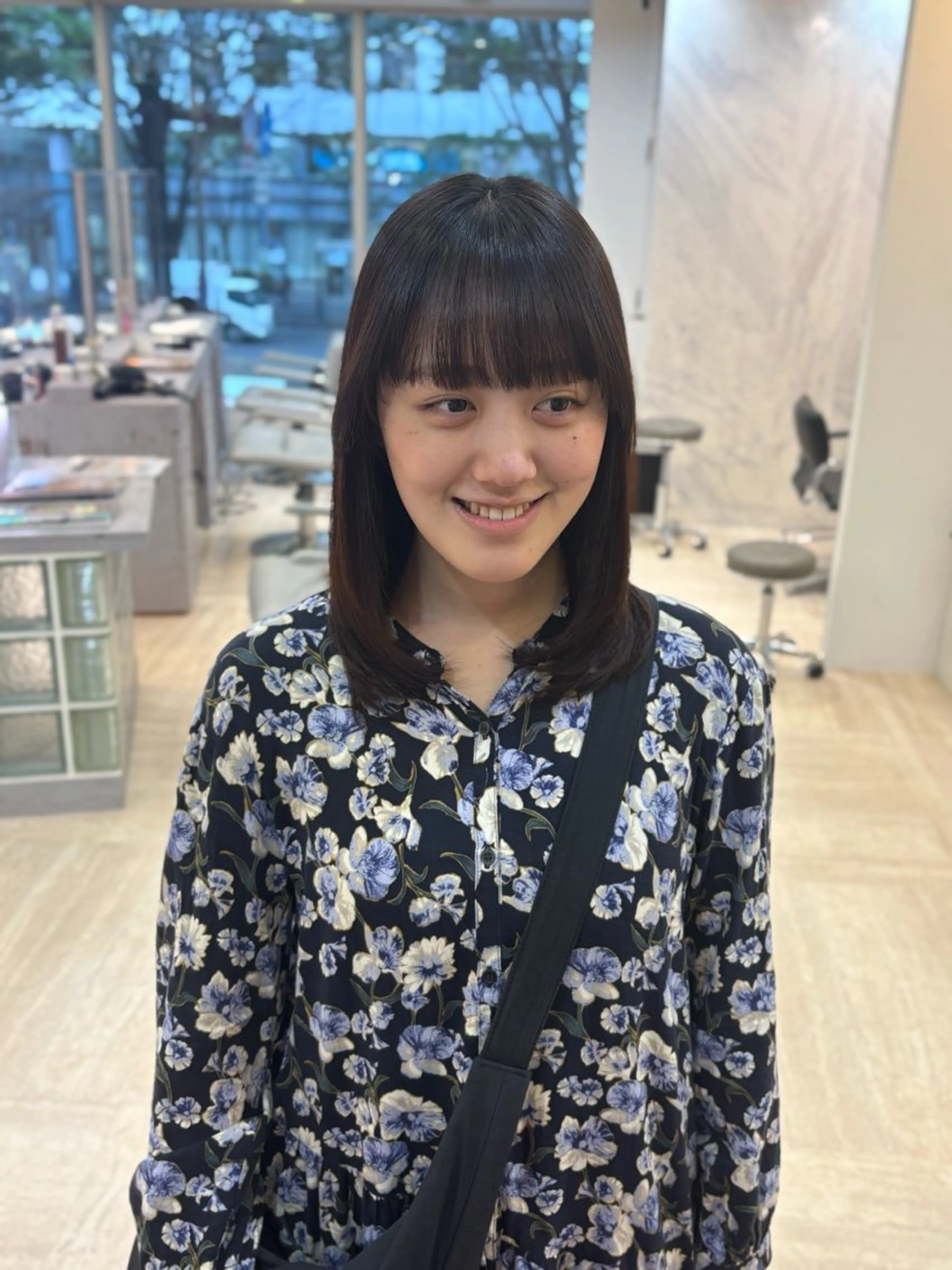 セミロング カット 縮毛矯正 ESQUISSE 堀合 駿輔のヘアスタイル