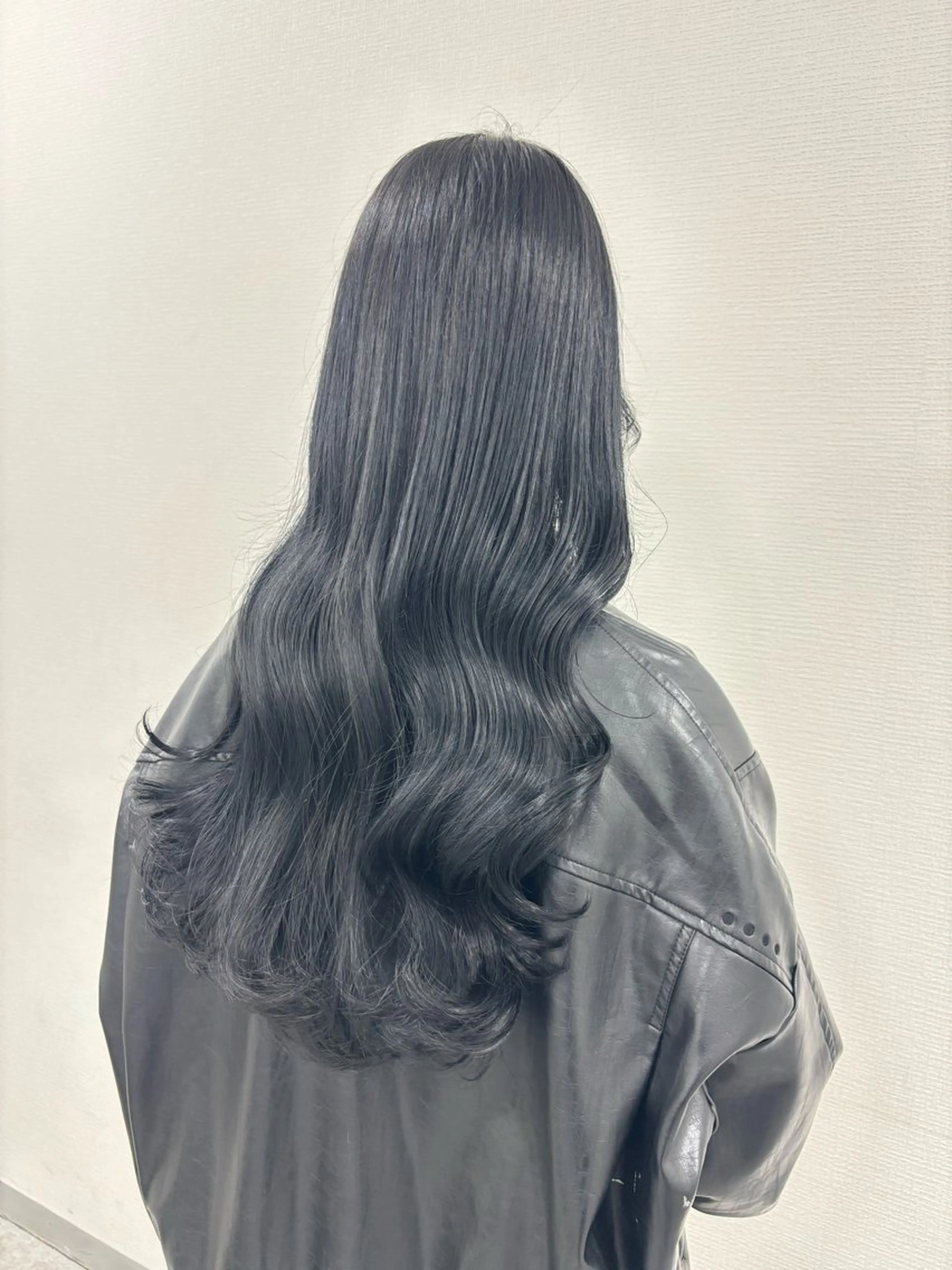 ロング カラー 黒髪 ブルーカラー ブルーブラック 韓国風ヘア カット ヘアカラー 🧸韓国風艶髪/ 透明感抜群カラー🧸のヘアスタイル