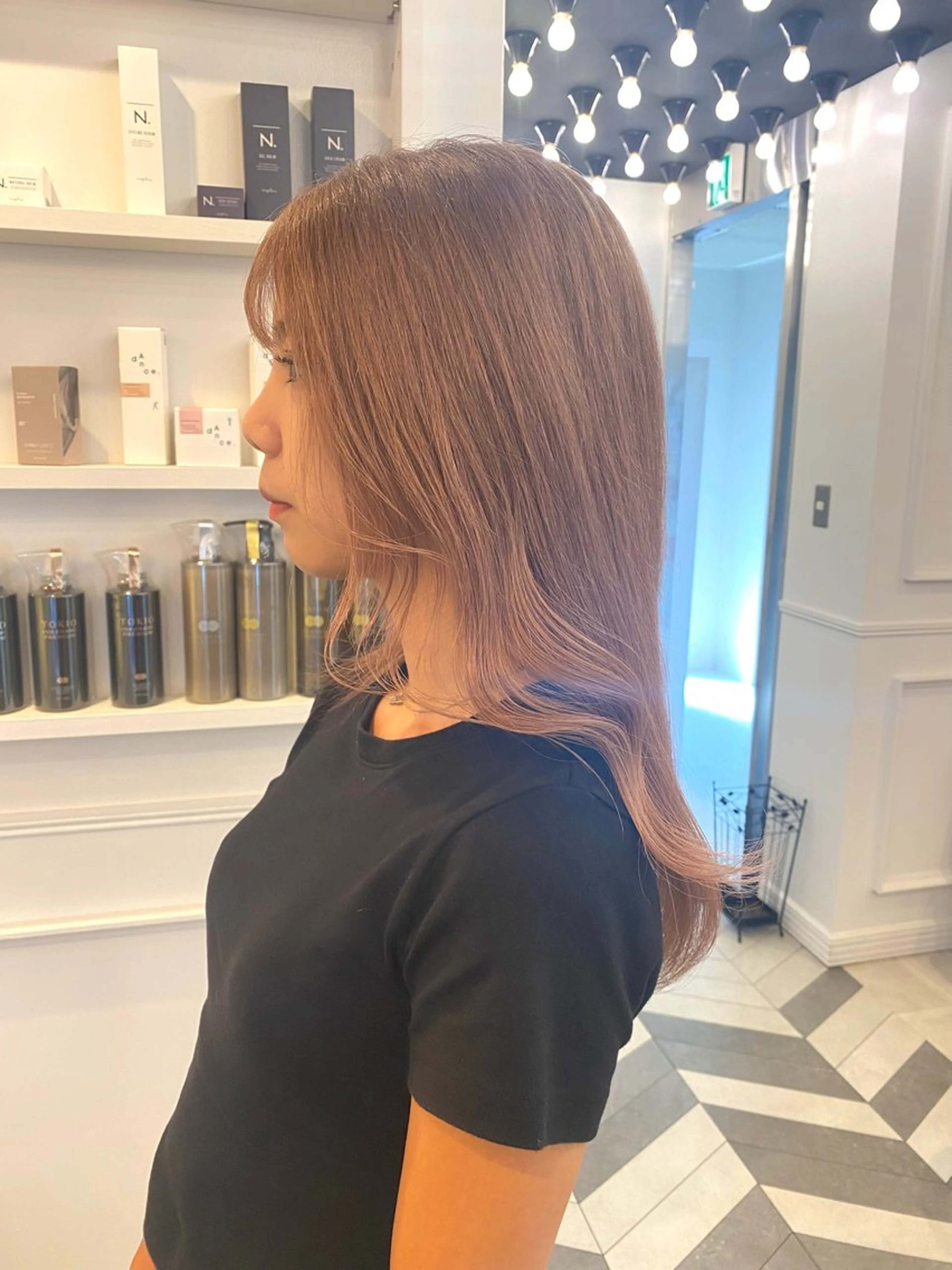 セミロング ヘアカラー HARUKA🐰 tocca天王寺のヘアスタイル