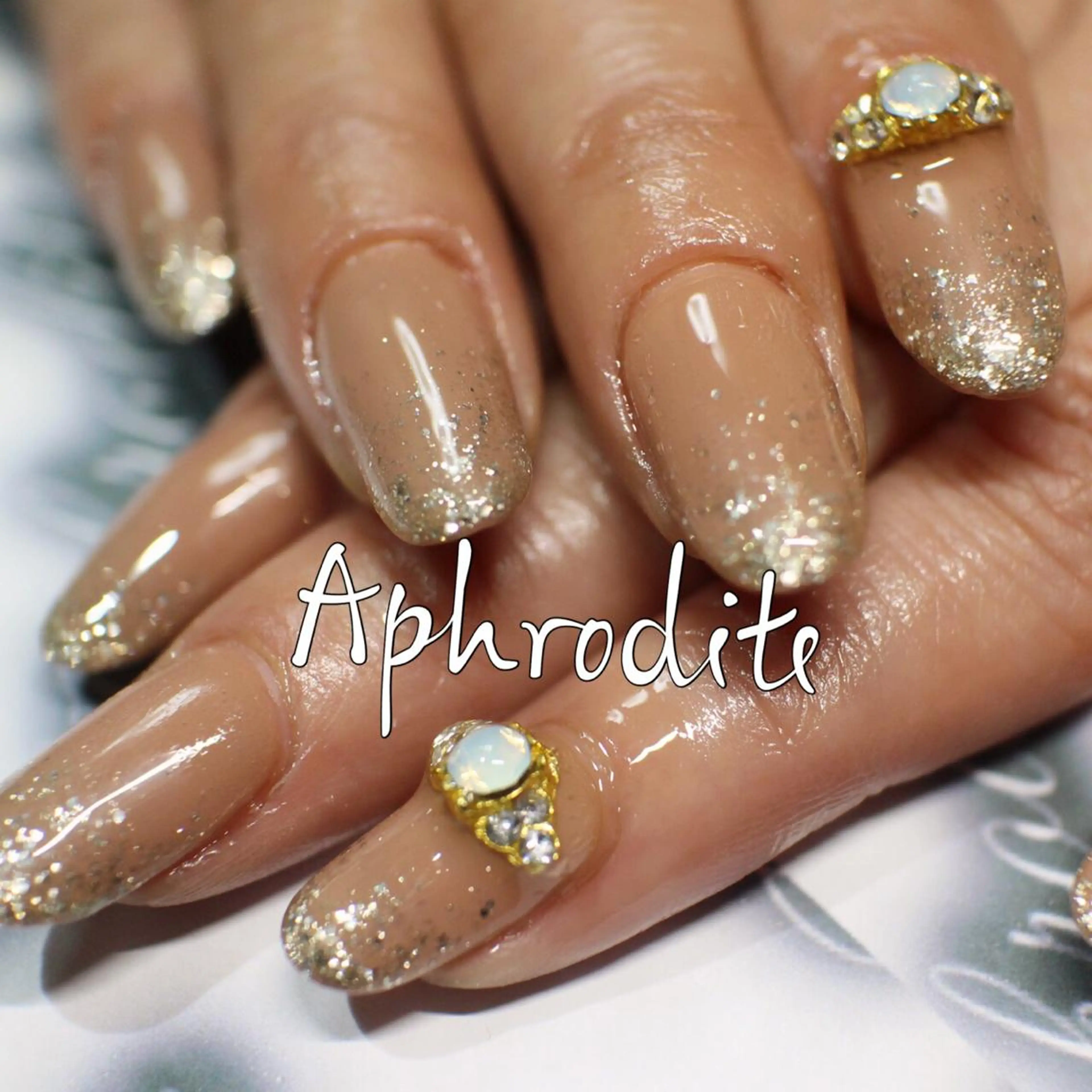 ネイル シンプルネイル APHRODITE Nagisaのネイルデザイン