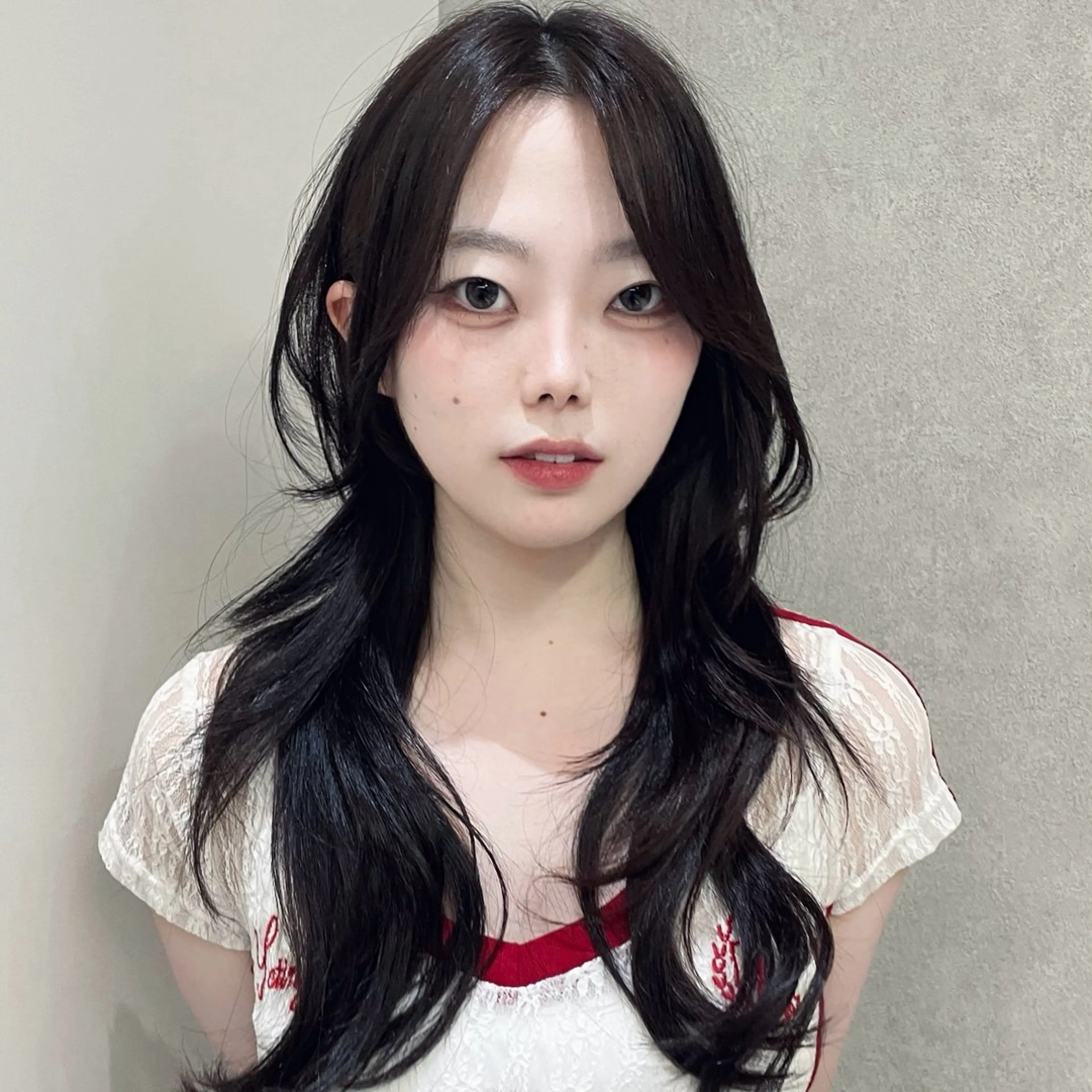 セミロング カット ヘアカラー トリートメント 韓国ハッシュカット✨ レイヤーカット🍒のヘアスタイル