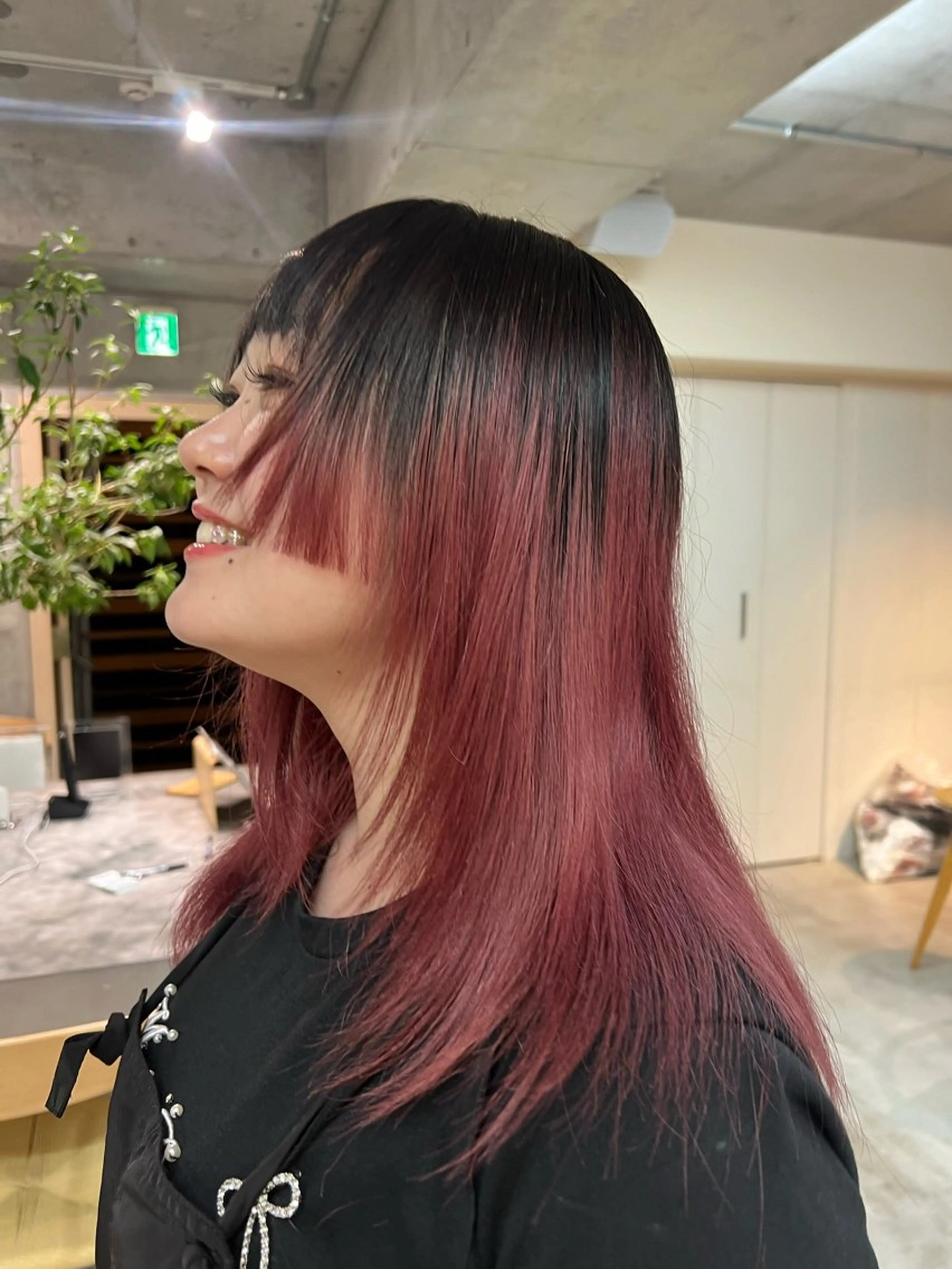 ロング 顔周りカット 姫カット mee.所属・ボブ、レイヤー /ベージュ/あづきのヘアスタイル
