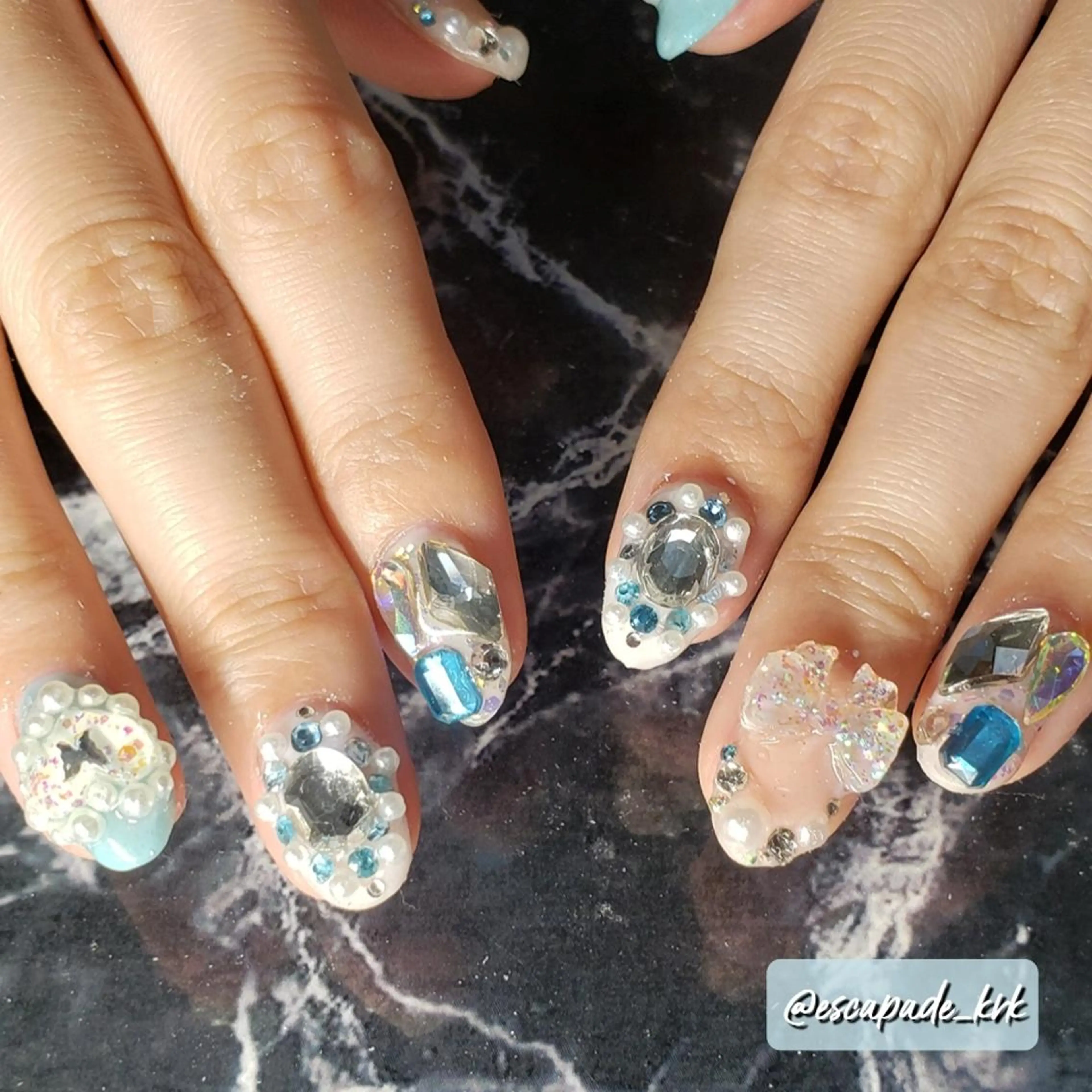 ショート ネイル ハンドネイル クロキ 。のネイルデザイン