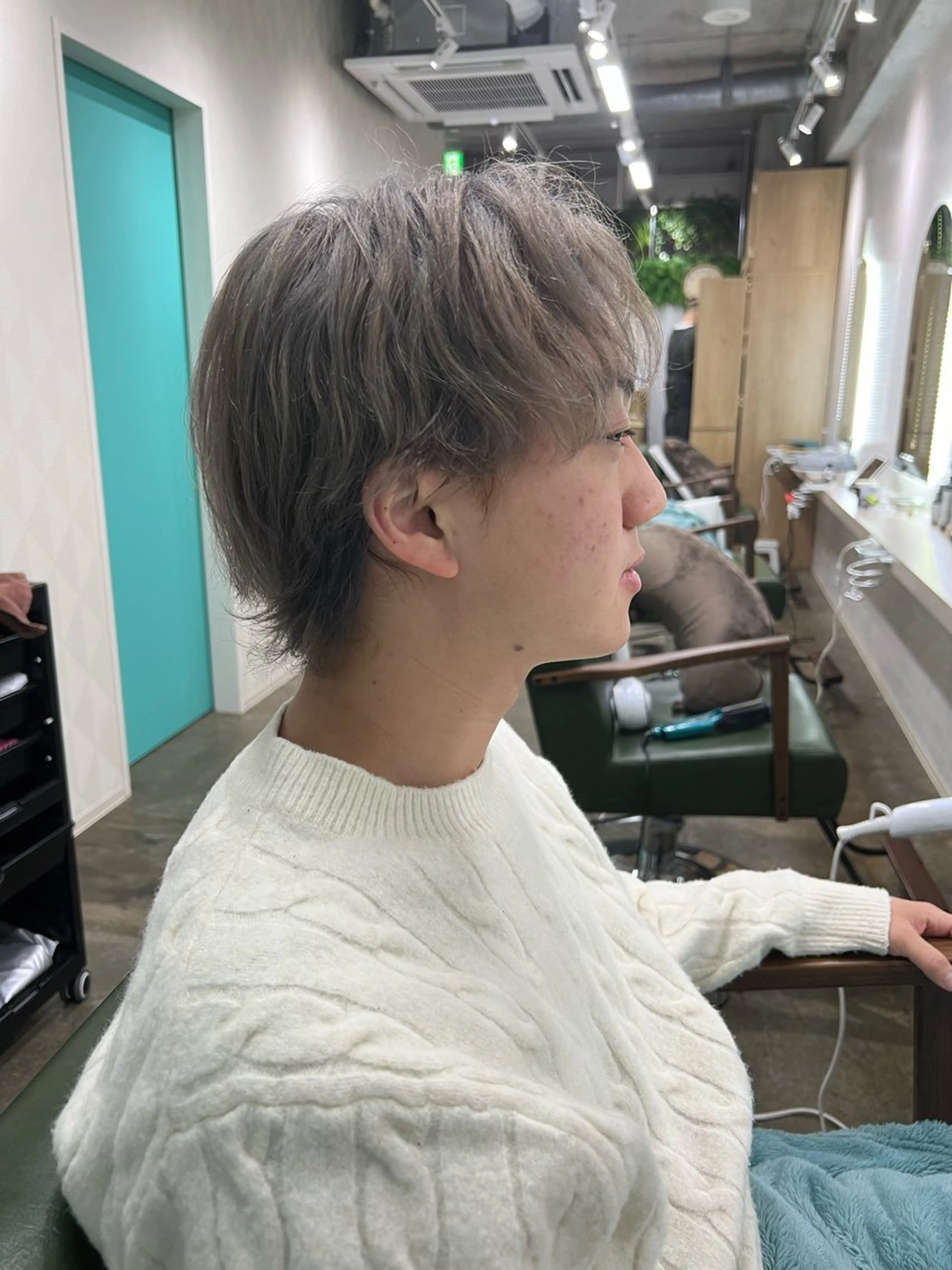 カラー メンズ メンズハイトーン グレージュ ハイトーンカラー ハイトーングレージュ 💎ゆーと/矯正 メンズカット💎のヘアスタイル