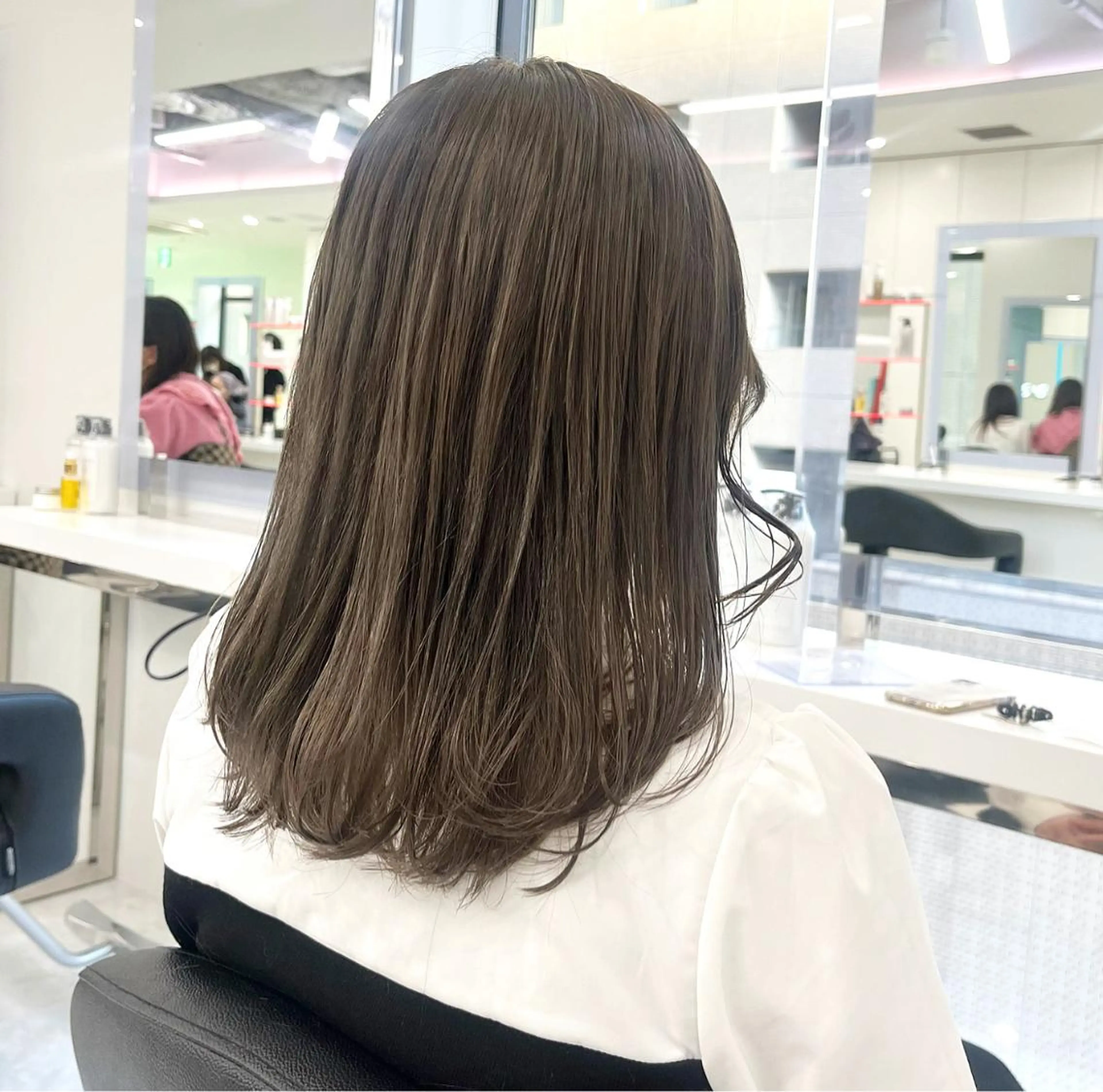 カラー ヘアカラー トリートメント 💗ツヤ髪💗透け感 💗ブリーチなし💗のヘアスタイル