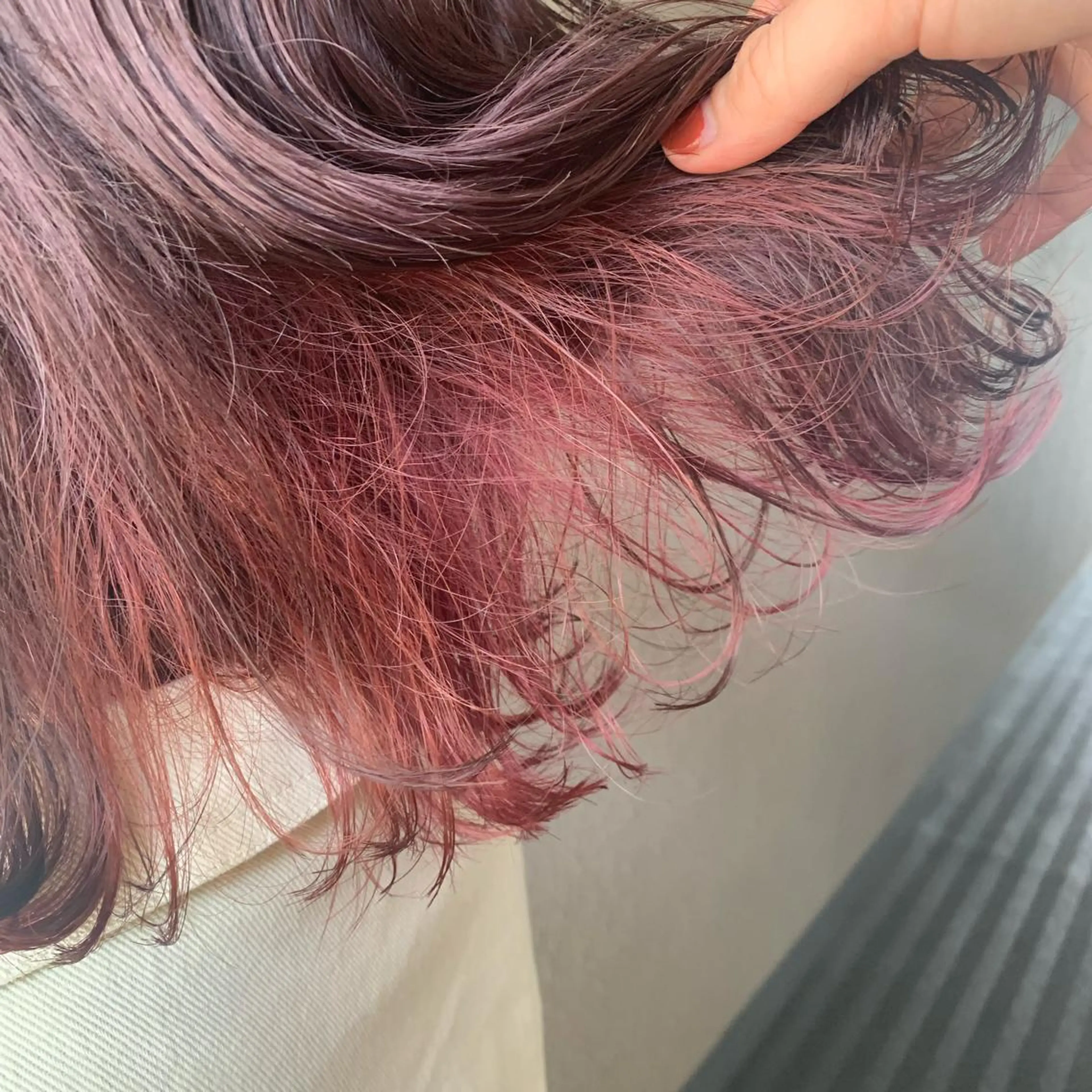 ミディアム カラー ピンクカラー バイオレットカラー カット ヘアカラー トリートメント chouette/ 根本優希のヘアスタイル