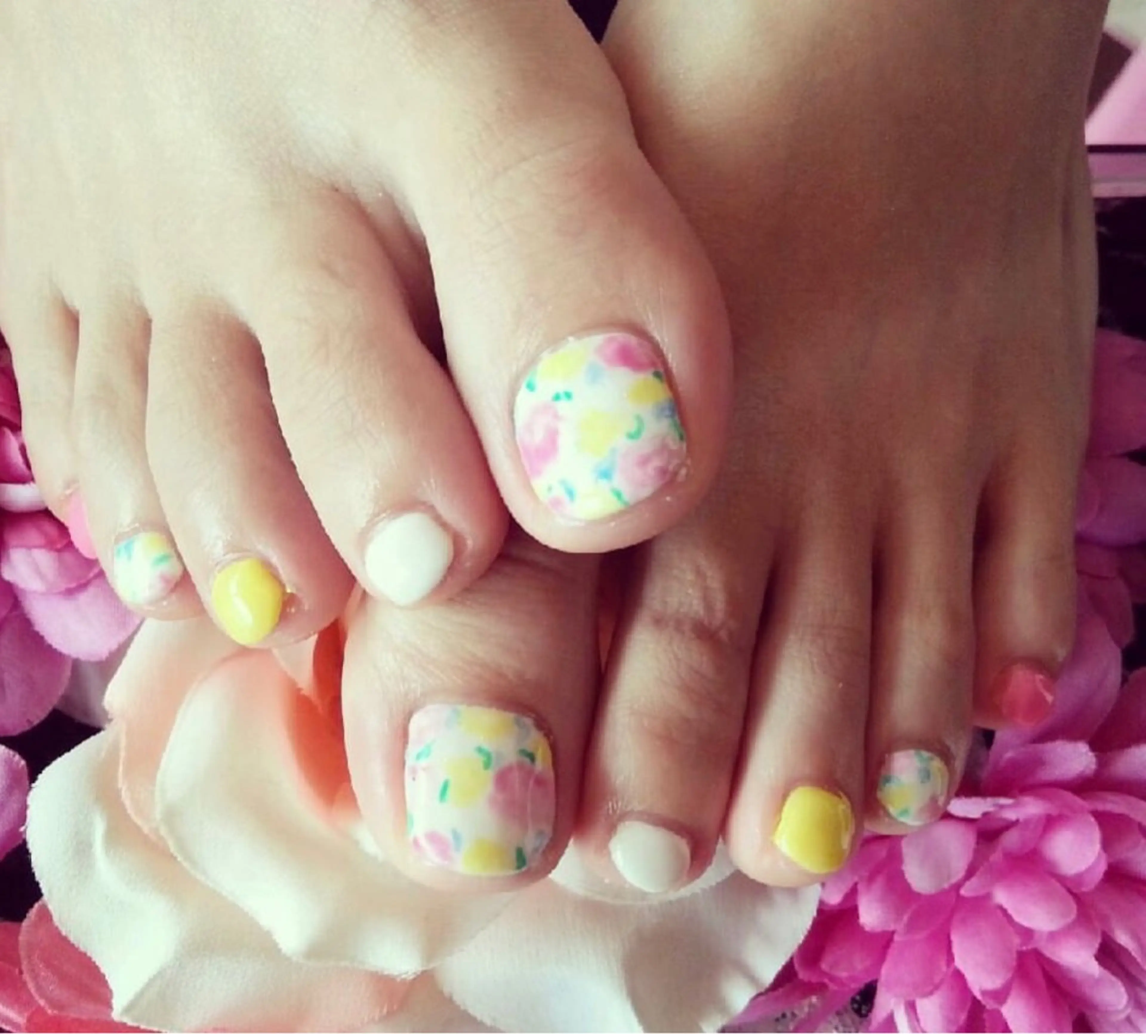ネイル フットネイル eyenailist NANAのネイルデザイン