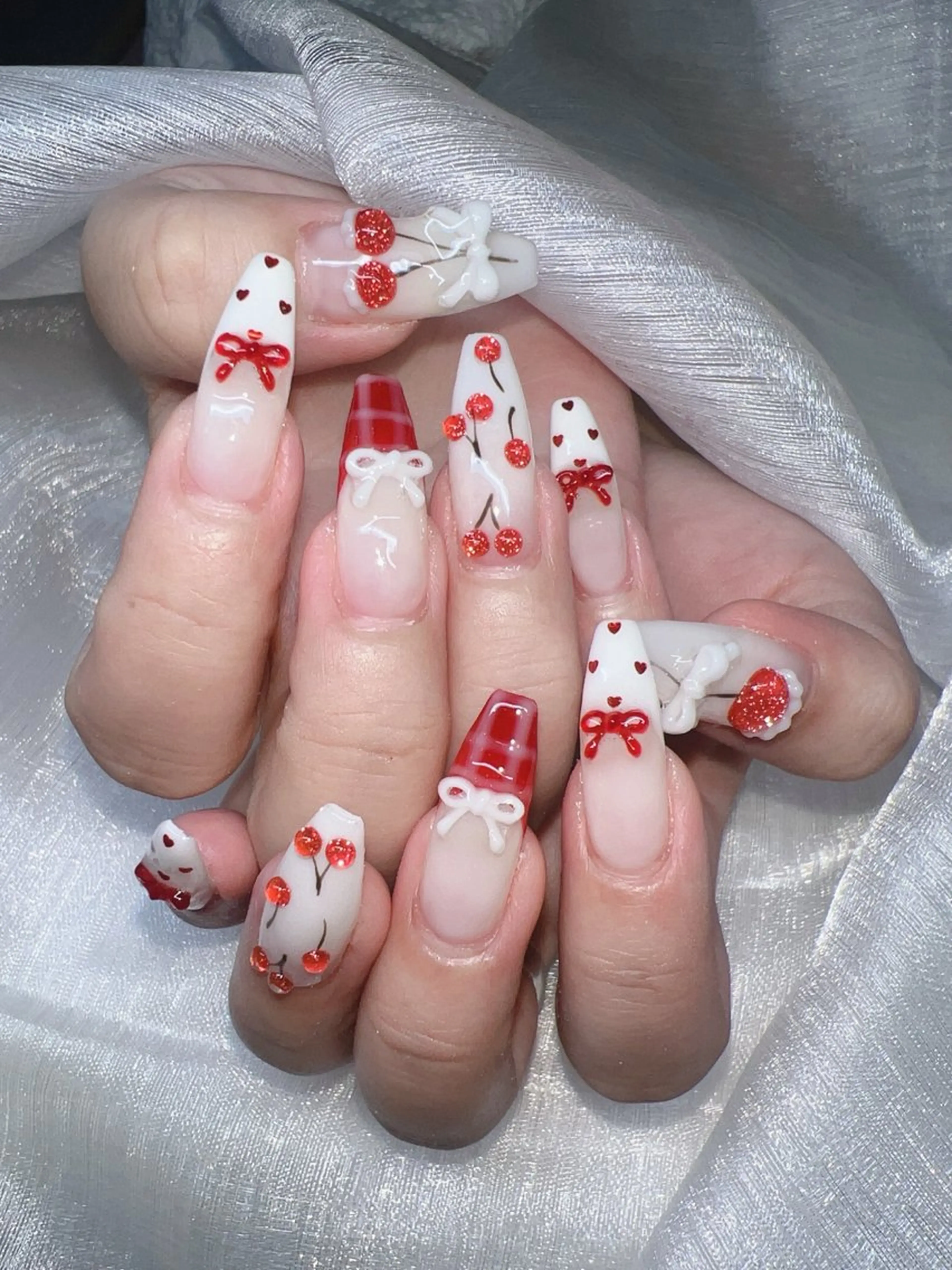 ネイル 長さ出し グラデーション キラキラネイル マグネットネイル ニュアンスネイル ハンドネイル Lee Nails チップ長さだし専門店のネイルデザイン