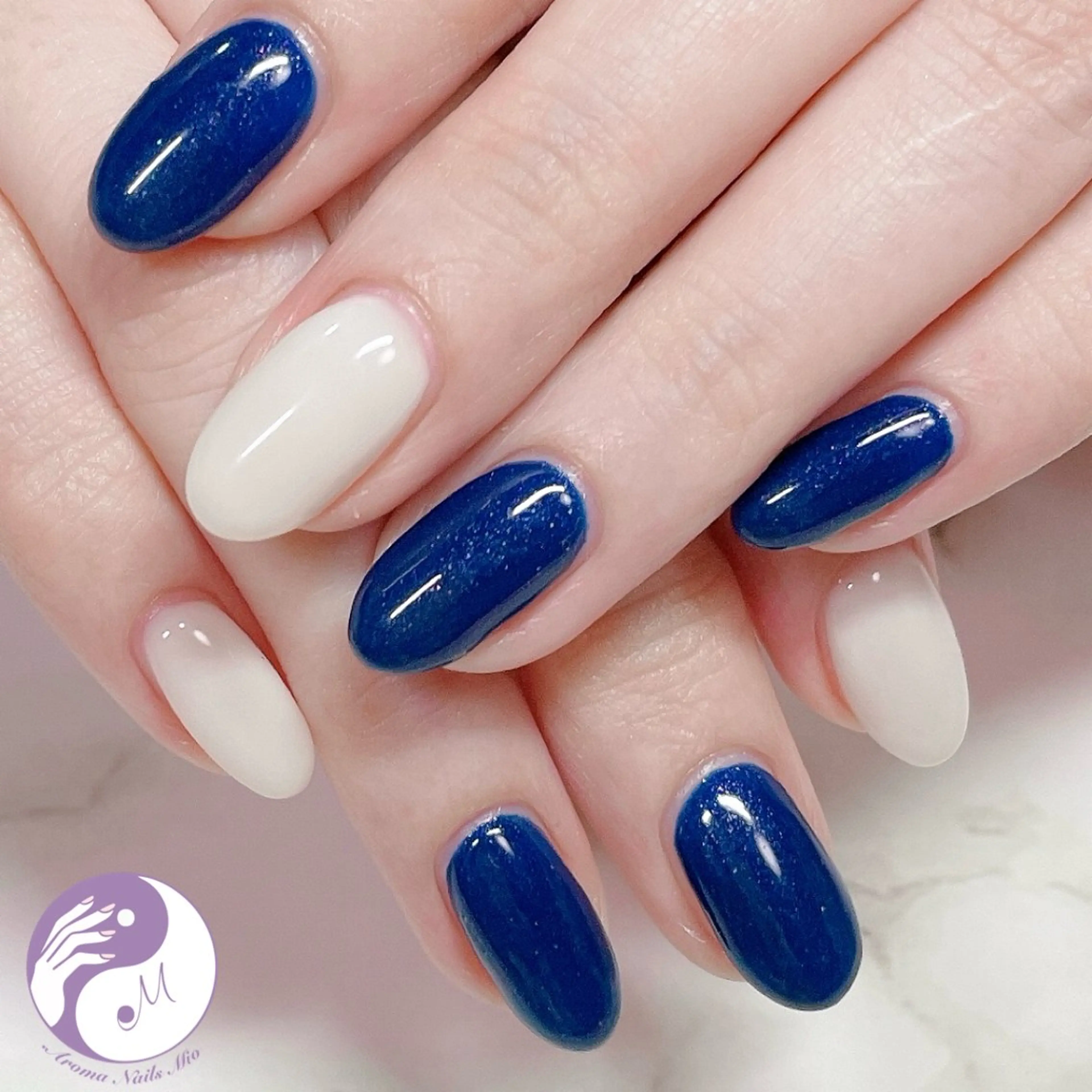 ネイル フットネイル ジェルネイル ワンカラーネイル 赤色 .Nails Mio 赤羽西ネイルサロンのネイルデザイン