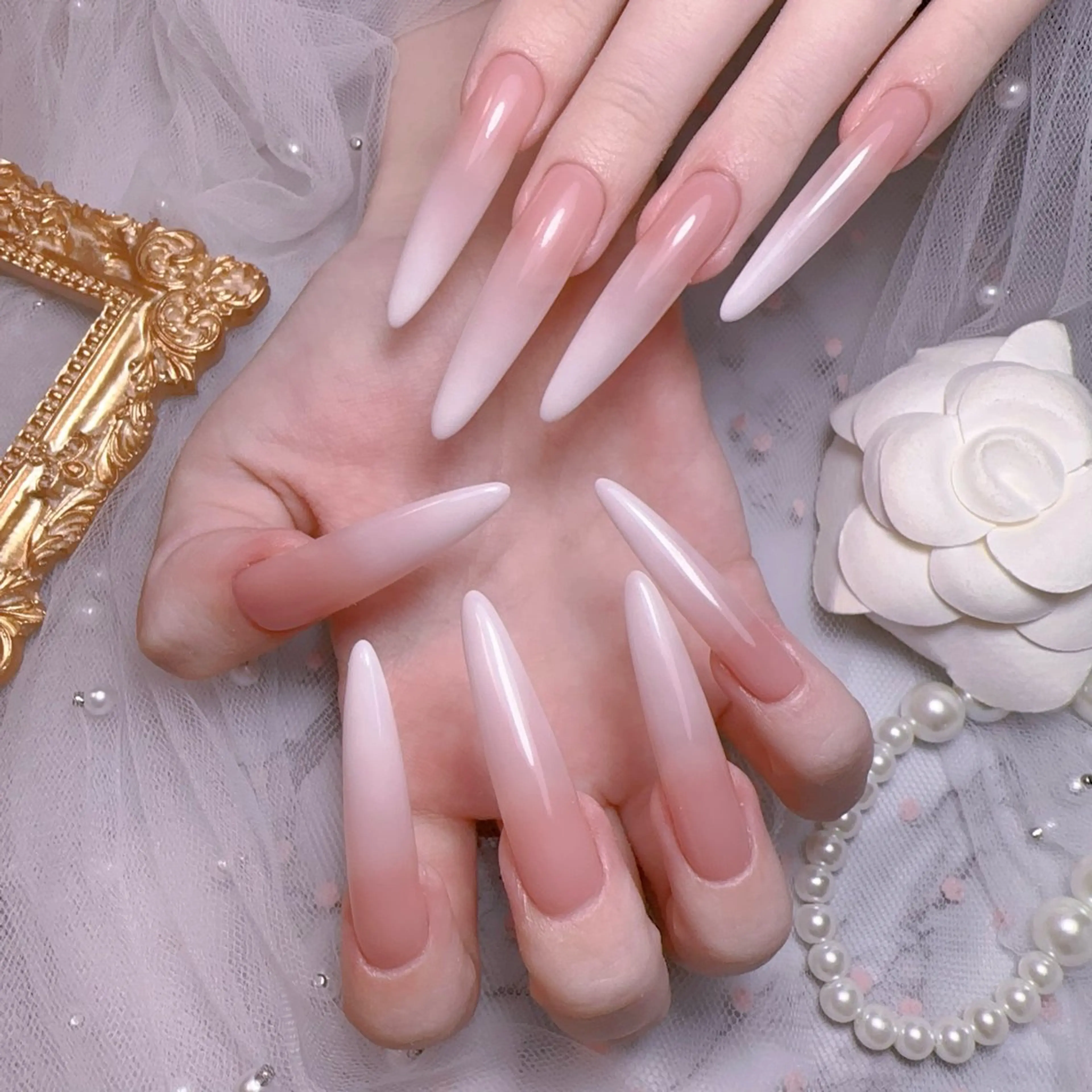 ネイル オーロラネイル フットネイル 韓国ネイル ラメ(グリッター) ラメグラデーション ハンドネイル Belle nail salon 新小岩のネイルデザイン