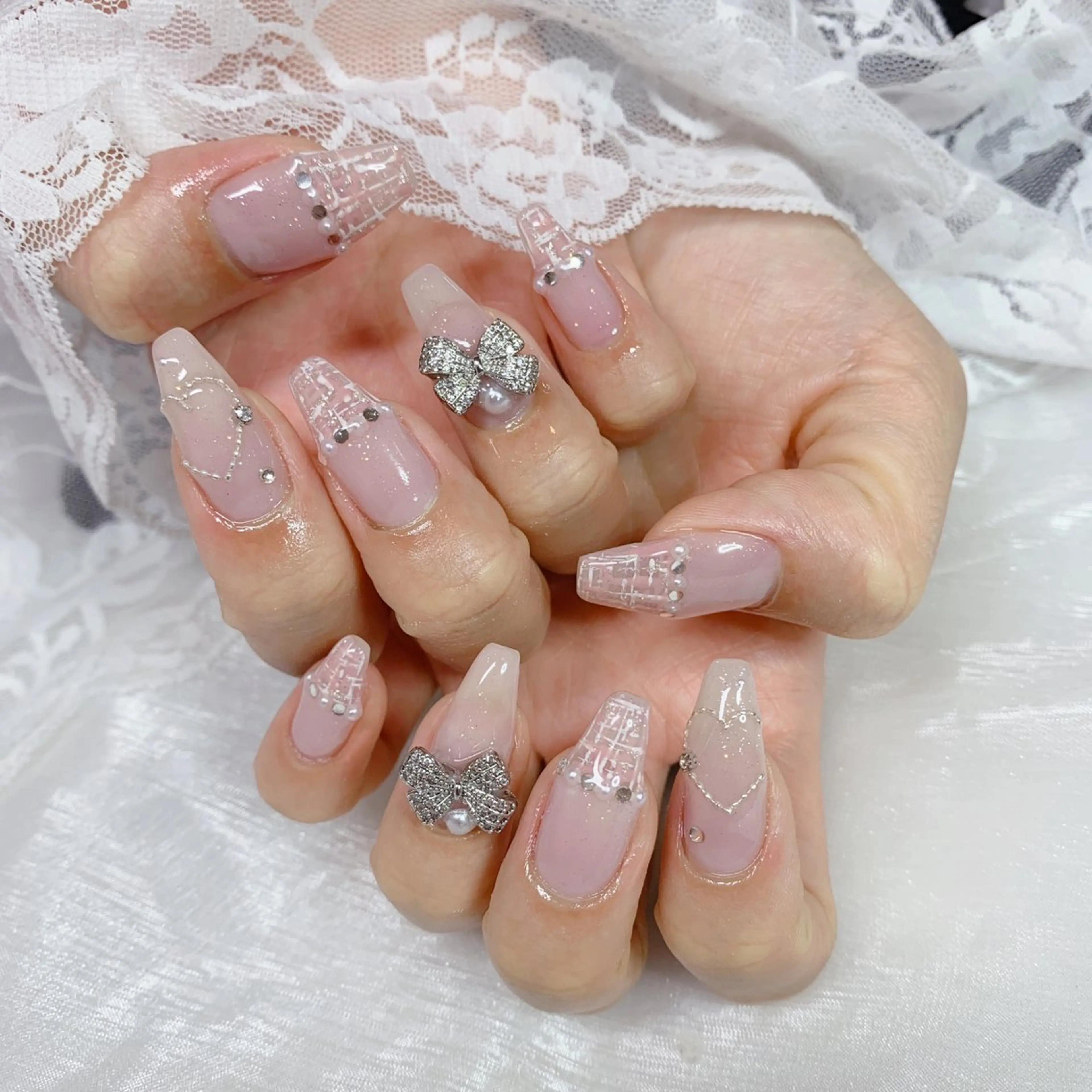 ネイル ハンドネイル La neige* yuki 🥯🍑のネイルデザイン