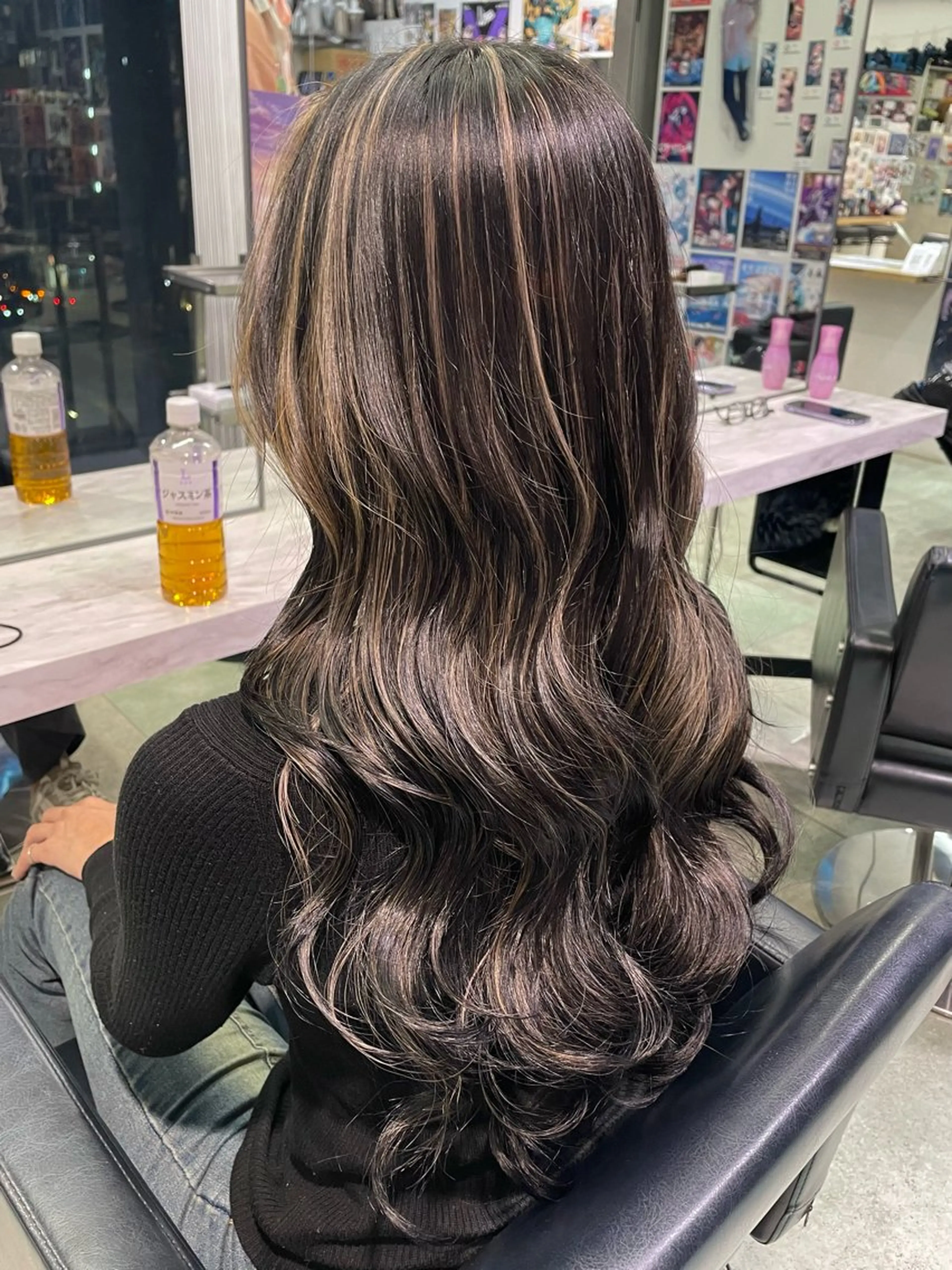 ロング ハイライト ヘアカラー 🍭ハイトーン/ レイヤーカット🦄のヘアスタイル