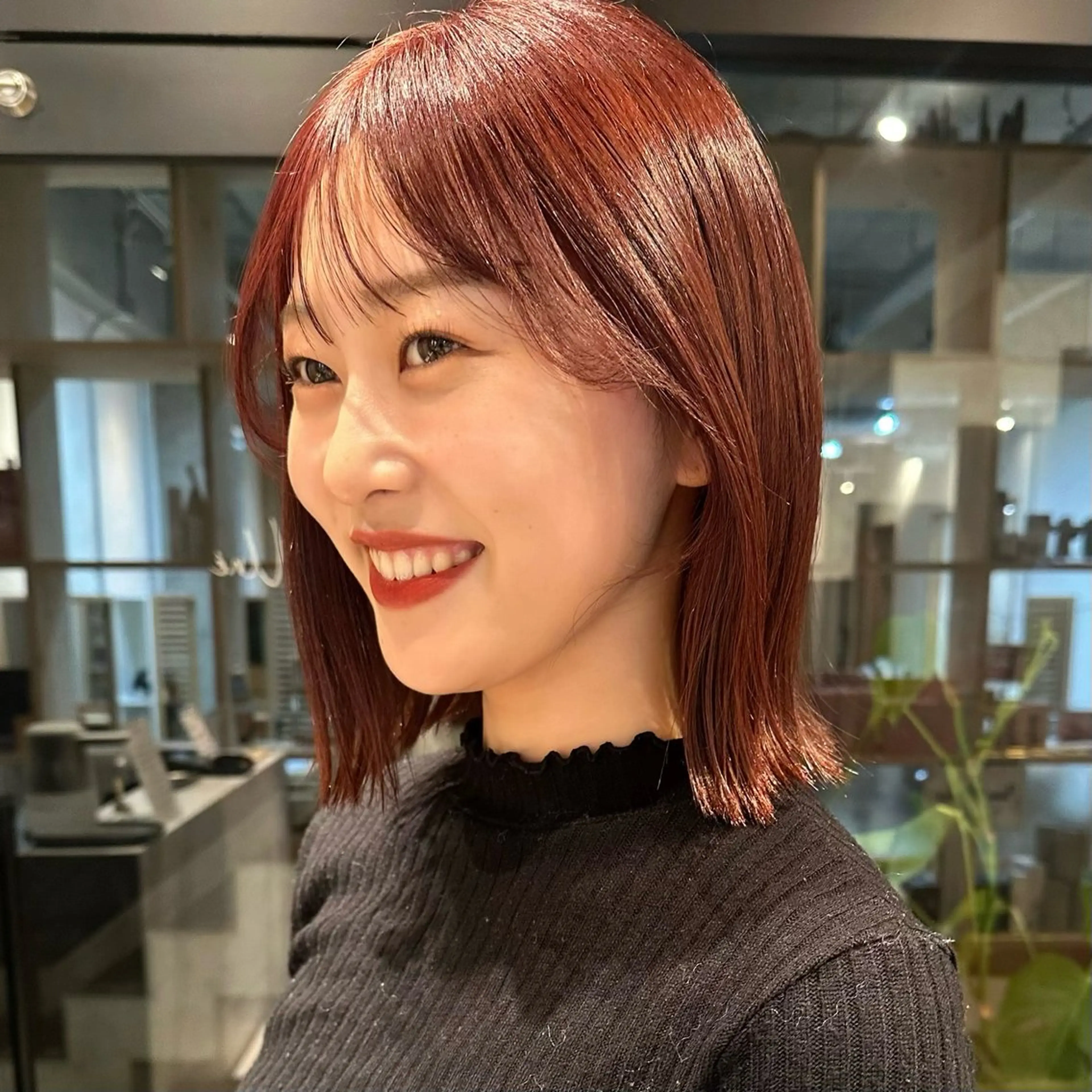 ショート カラー ダブルカラー レッドカラー ボブ ニュアンスパーマ 艶カラー/坂本小夏のヘアスタイル