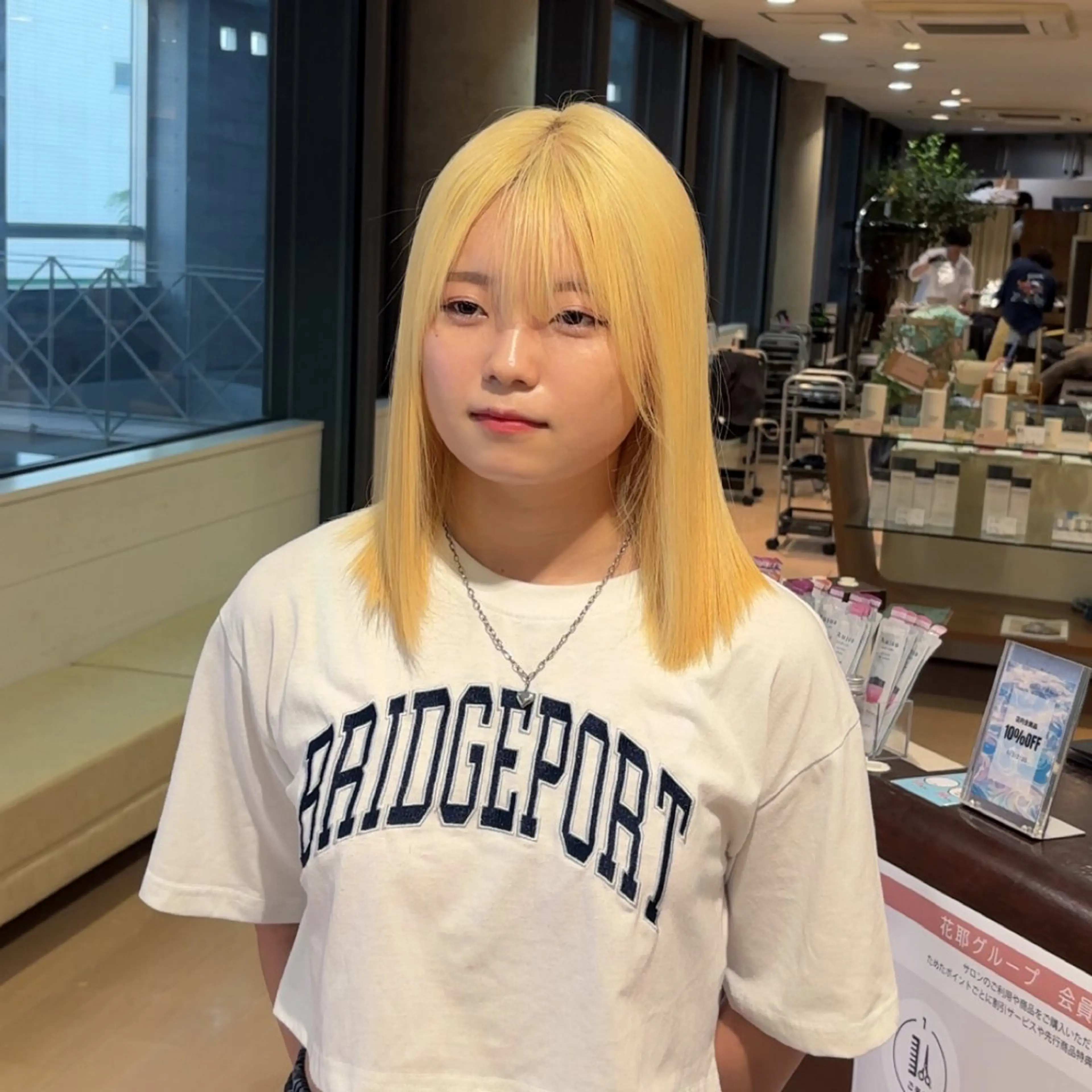 ミディアム カラー カット ヘアカラー トリートメント ✨ケアブリーチカラー ✨️透明感カラーのヘアスタイル