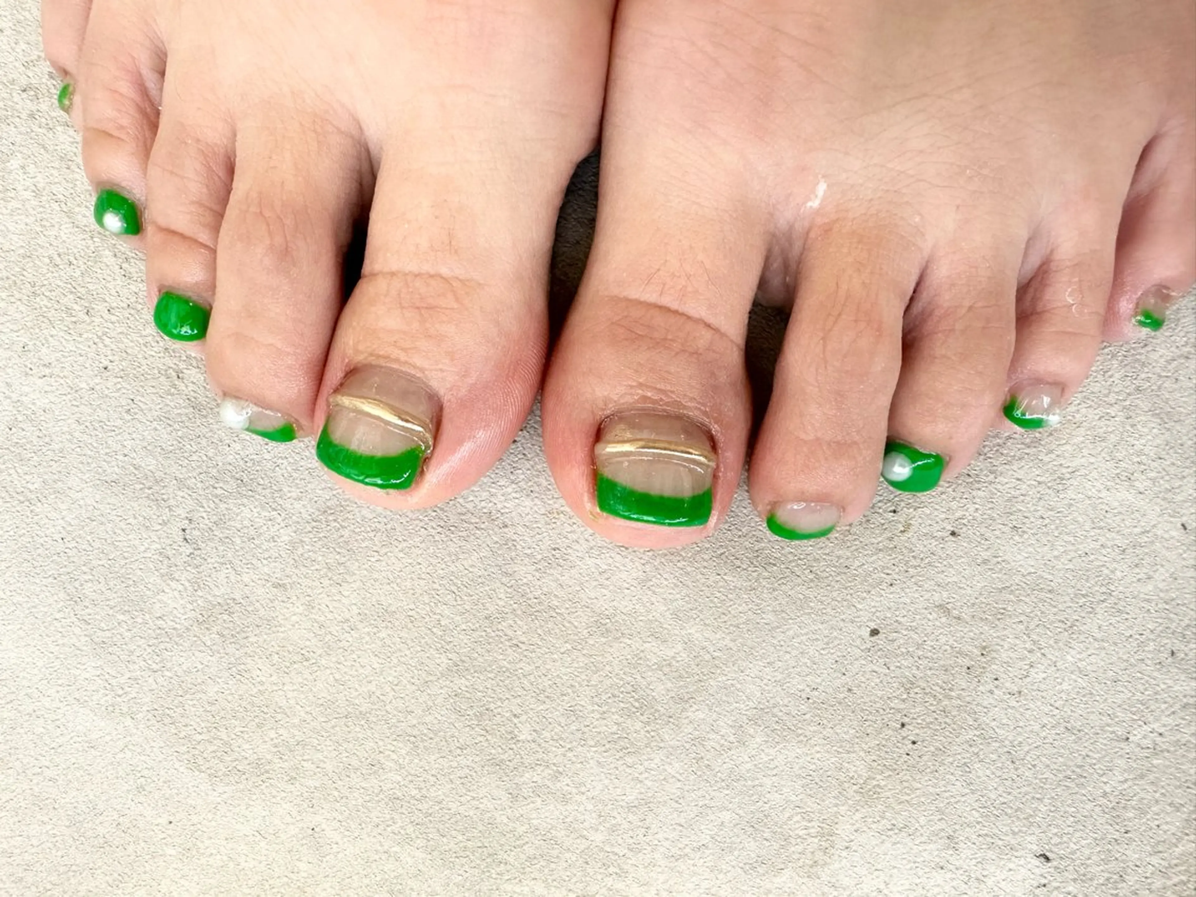 ネイル フットネイル フレンチネイル nailroom Anmie.のネイルデザイン